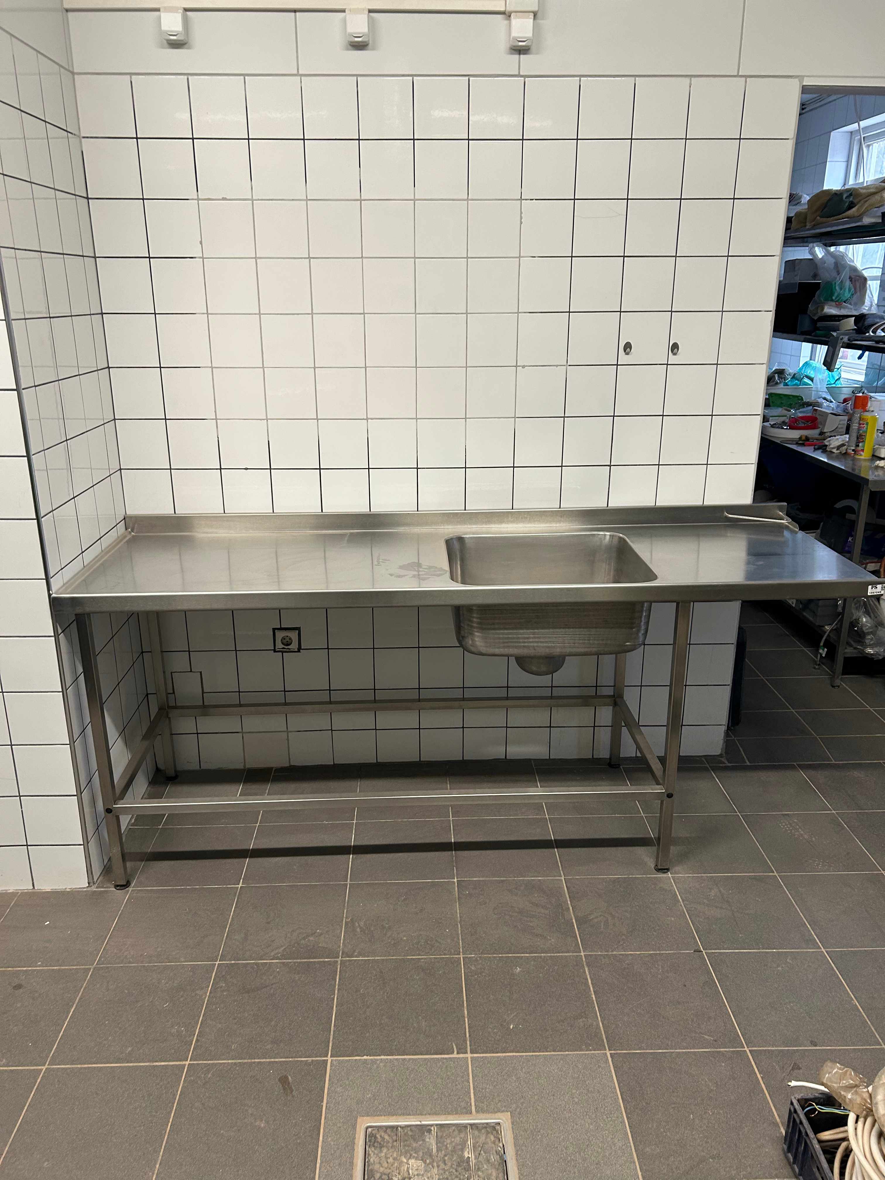 Diskbänk rostfri - Auktioner online - Nätauktioner & Konkursauktioner ...