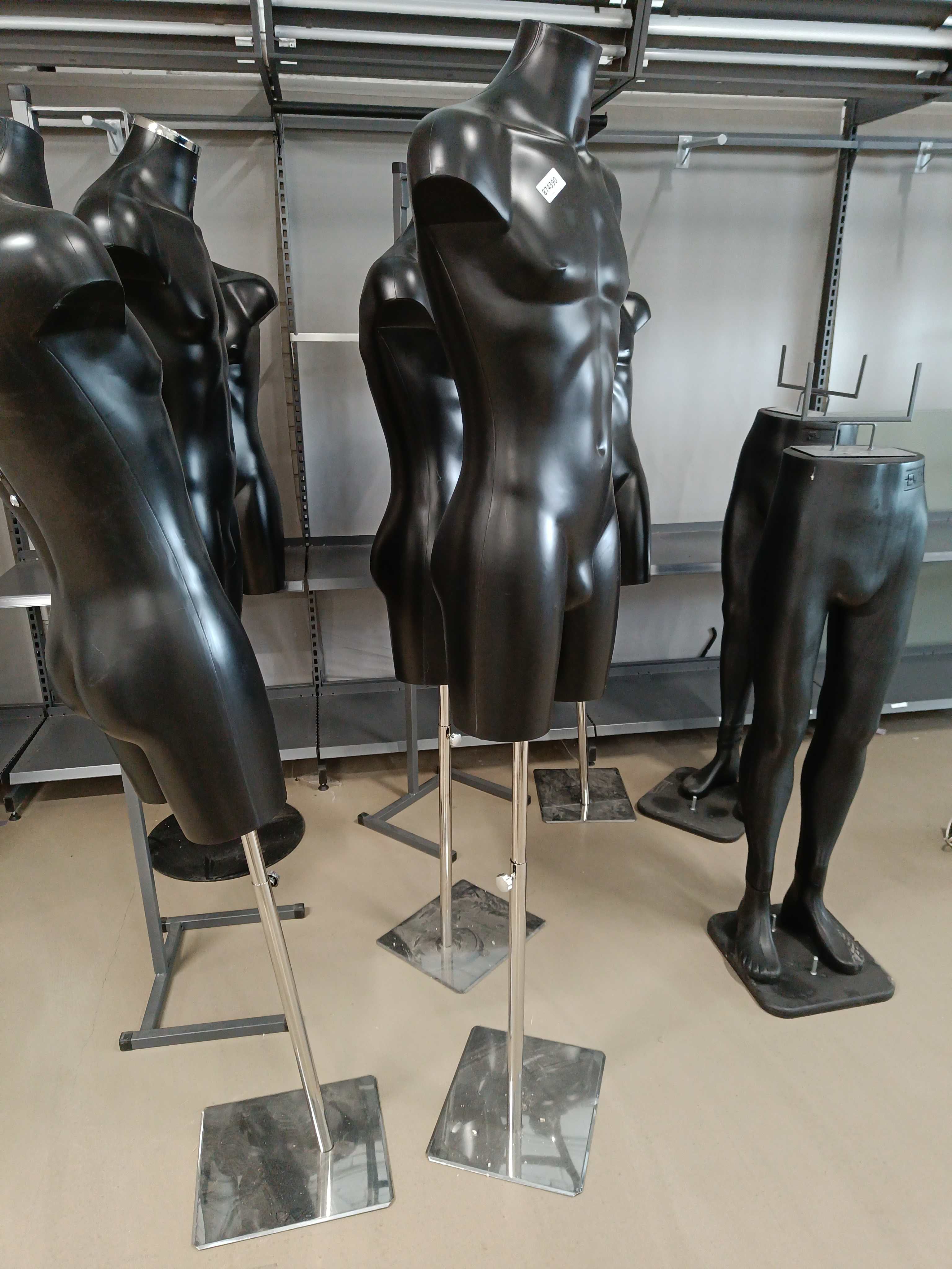 Mannequins PS Auction We value the future Largest in net auctions