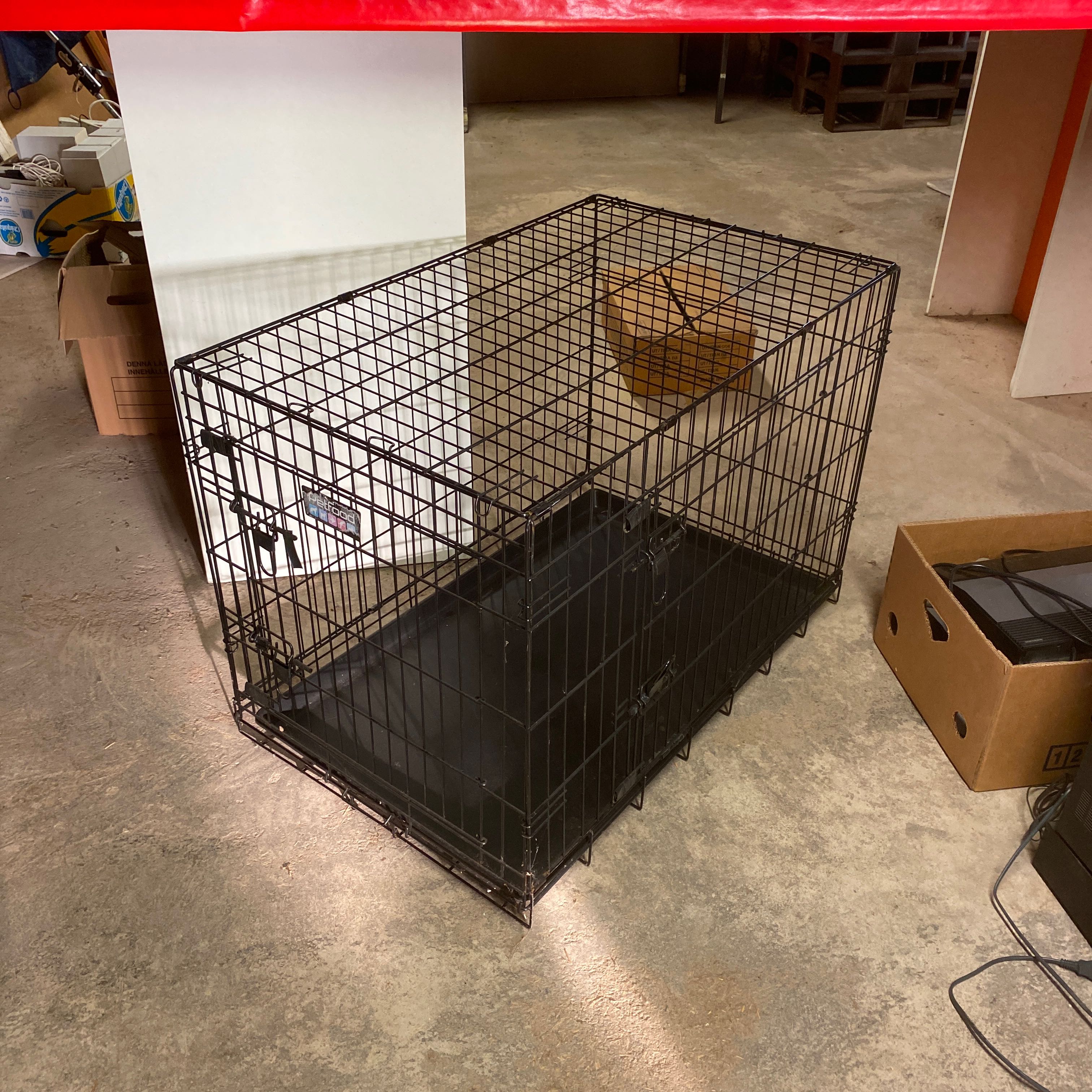 Hundbur i stål Petfood Auktioner online Nätauktioner