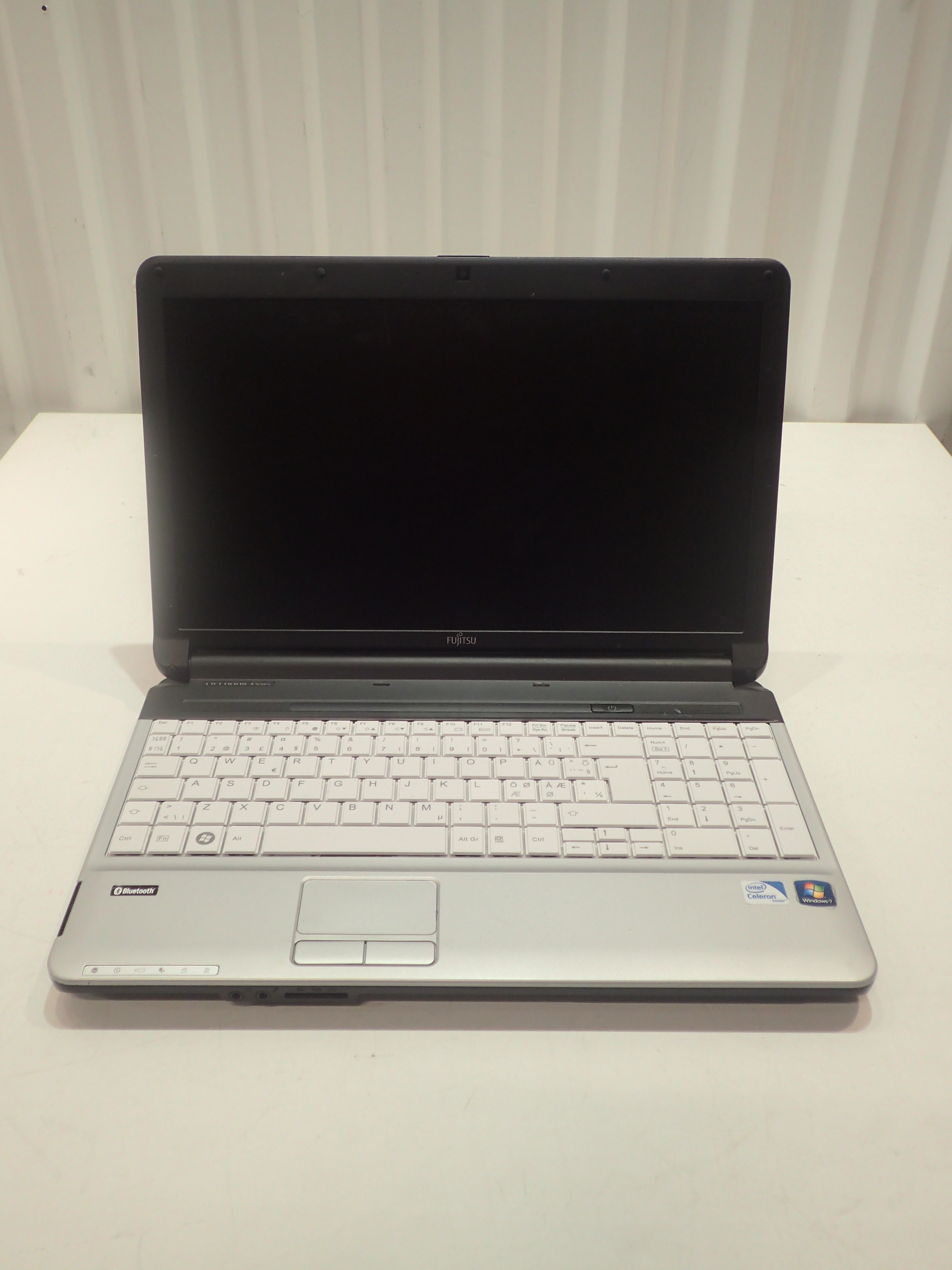 Fujitsu Lifebook A Series Laptop - PS Auction - We value the