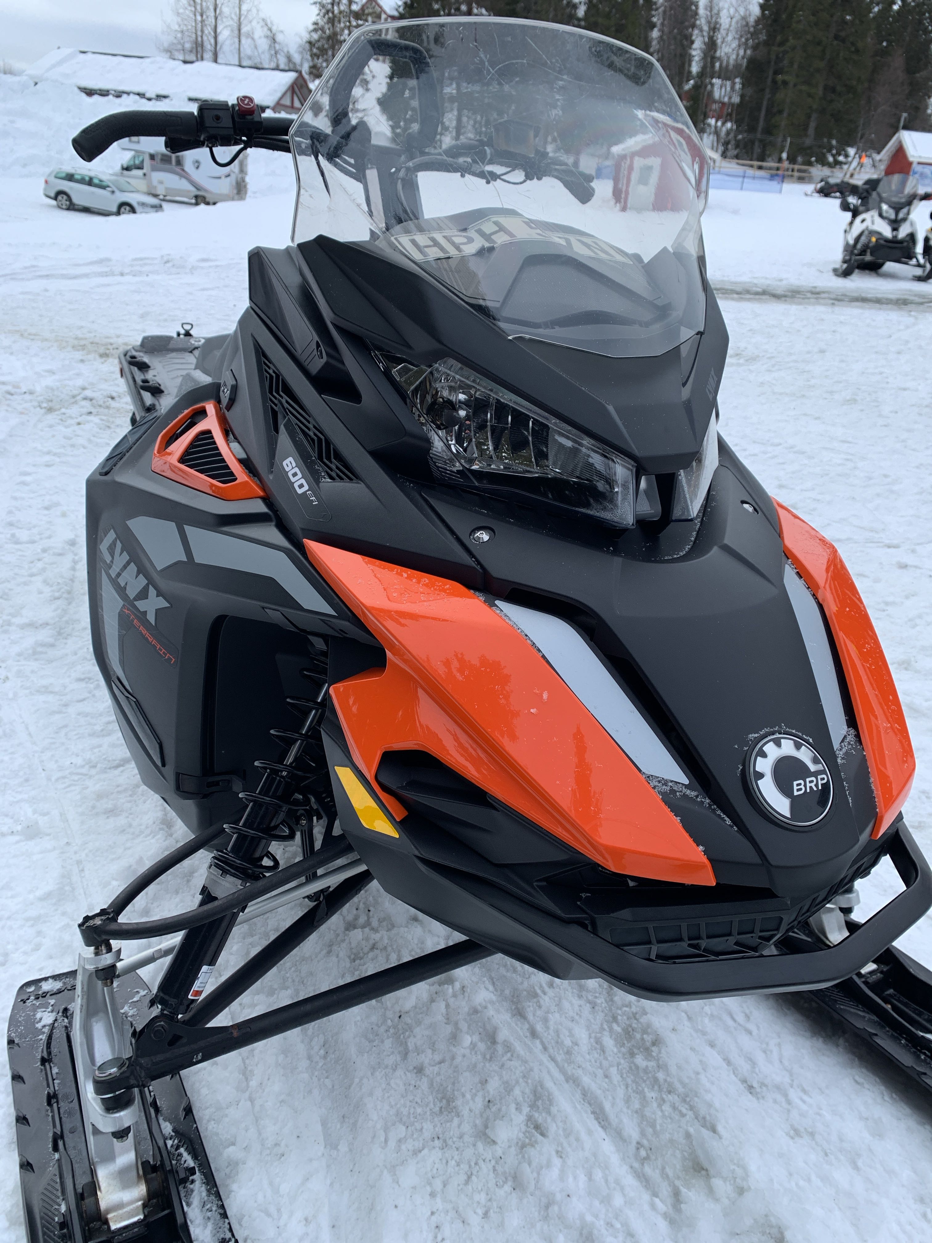 Snowmobile Lynx Xterrain STD 3700 600EFI - PS Auction - We value