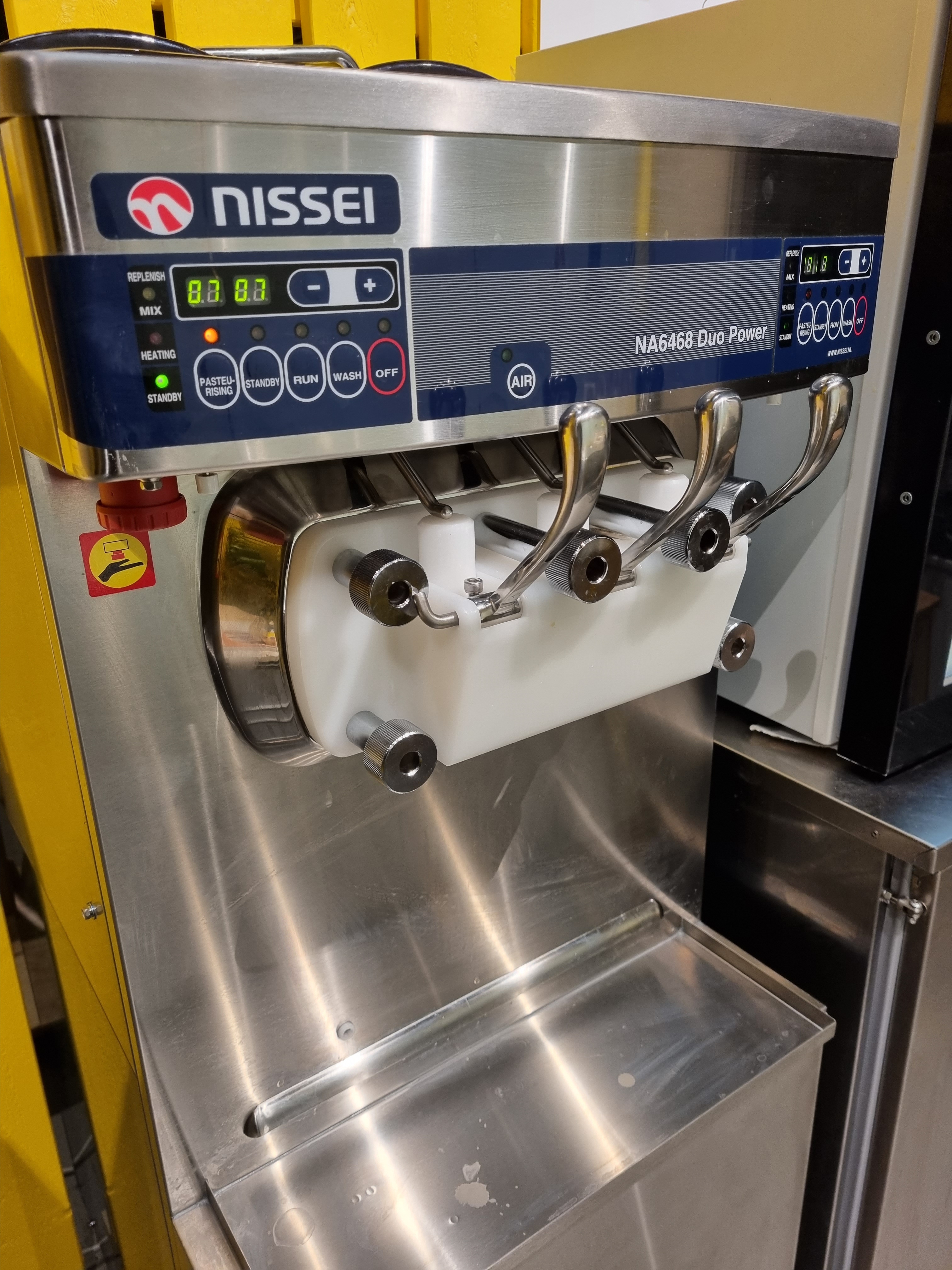 nissei soft serve machine