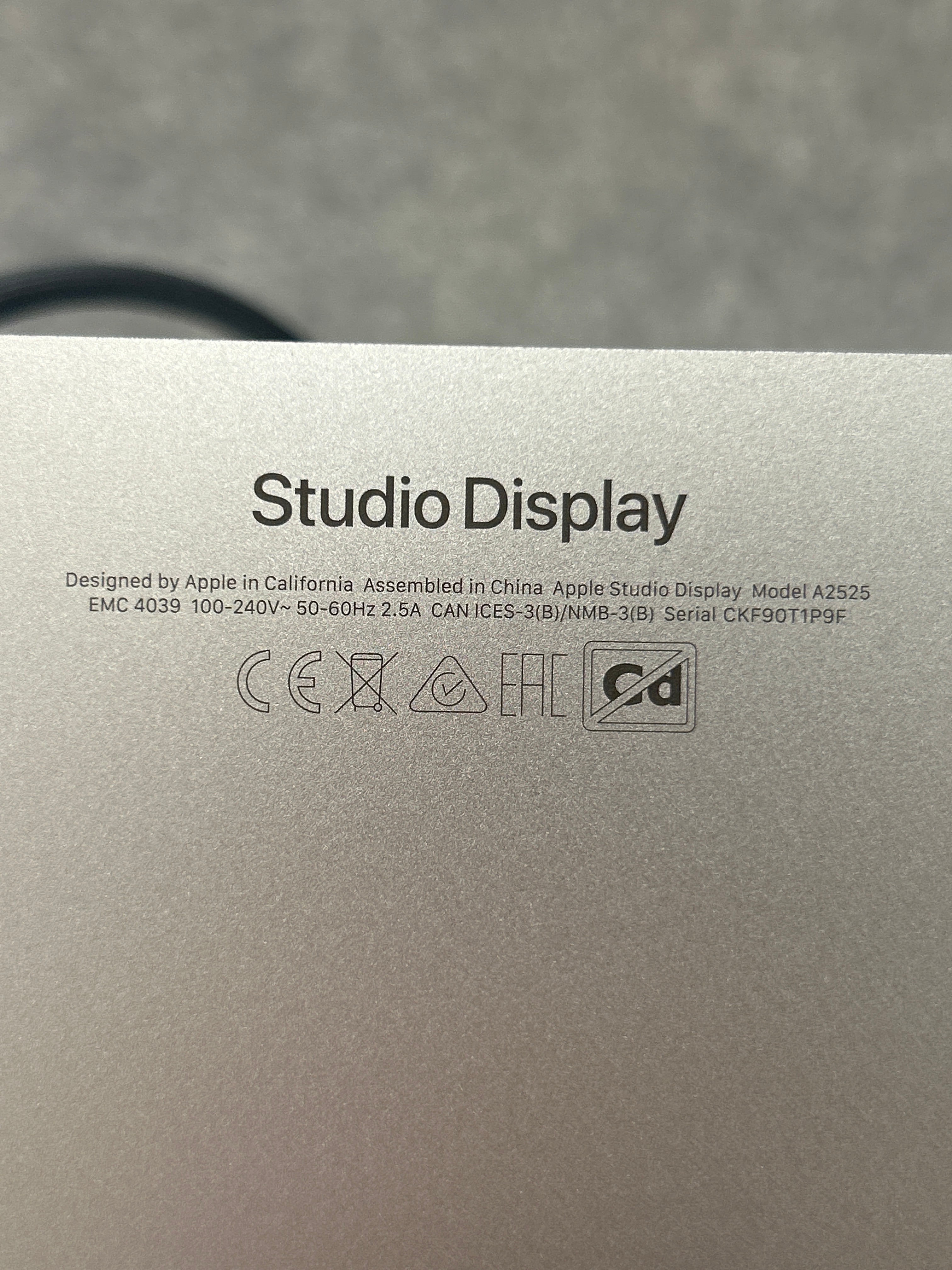 Display - Apple Studio Display A2525 - PS Auction - We value the 
