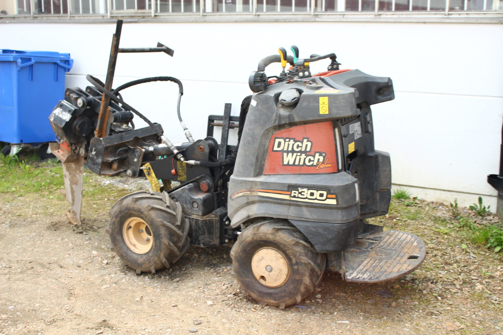 Vibratorplog Ditch Witch Zahn R300 2013 PS Auction We value the