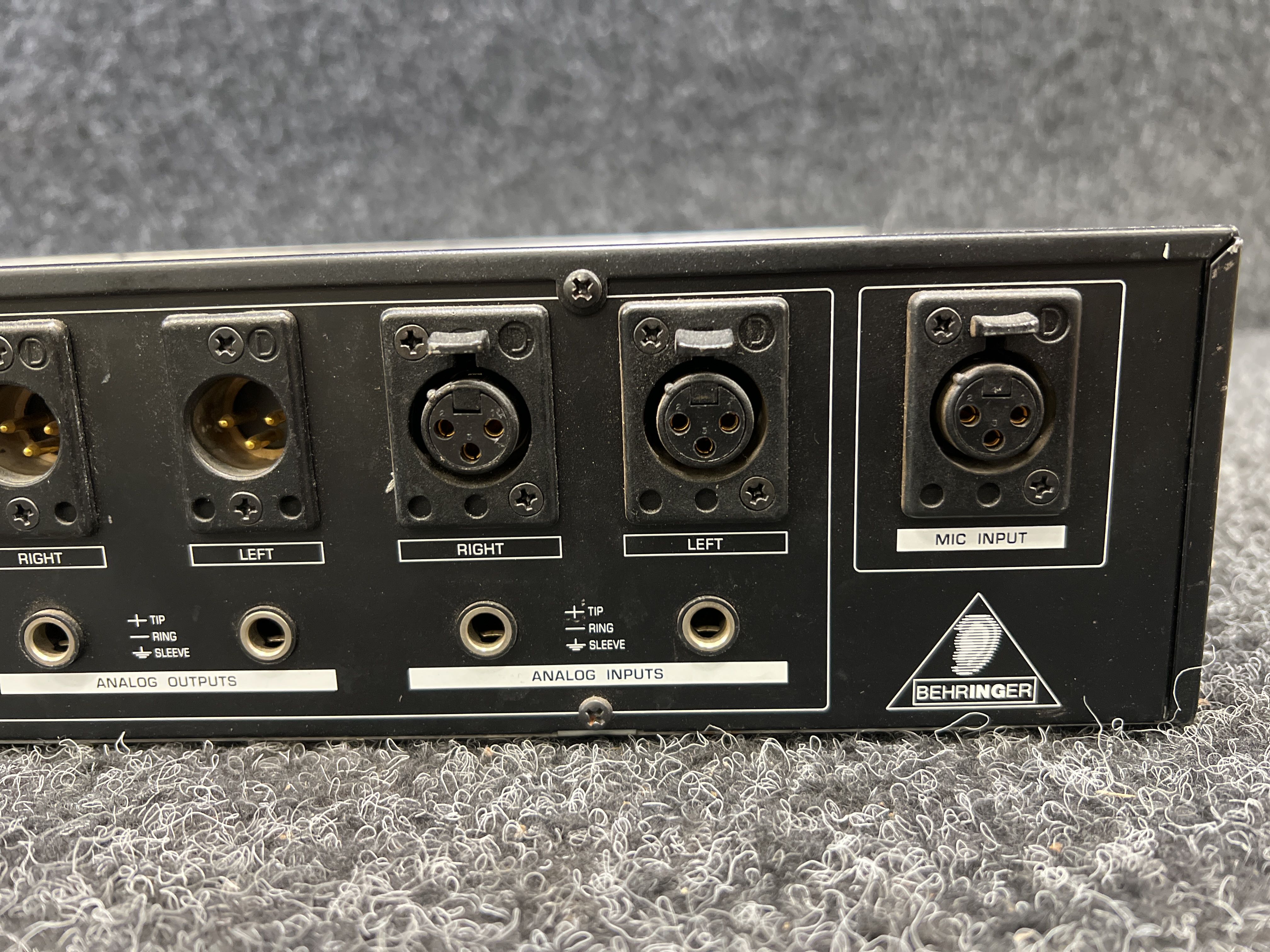 Behringer Ultra-Curve DSP 8000 - PS Auction - We value the