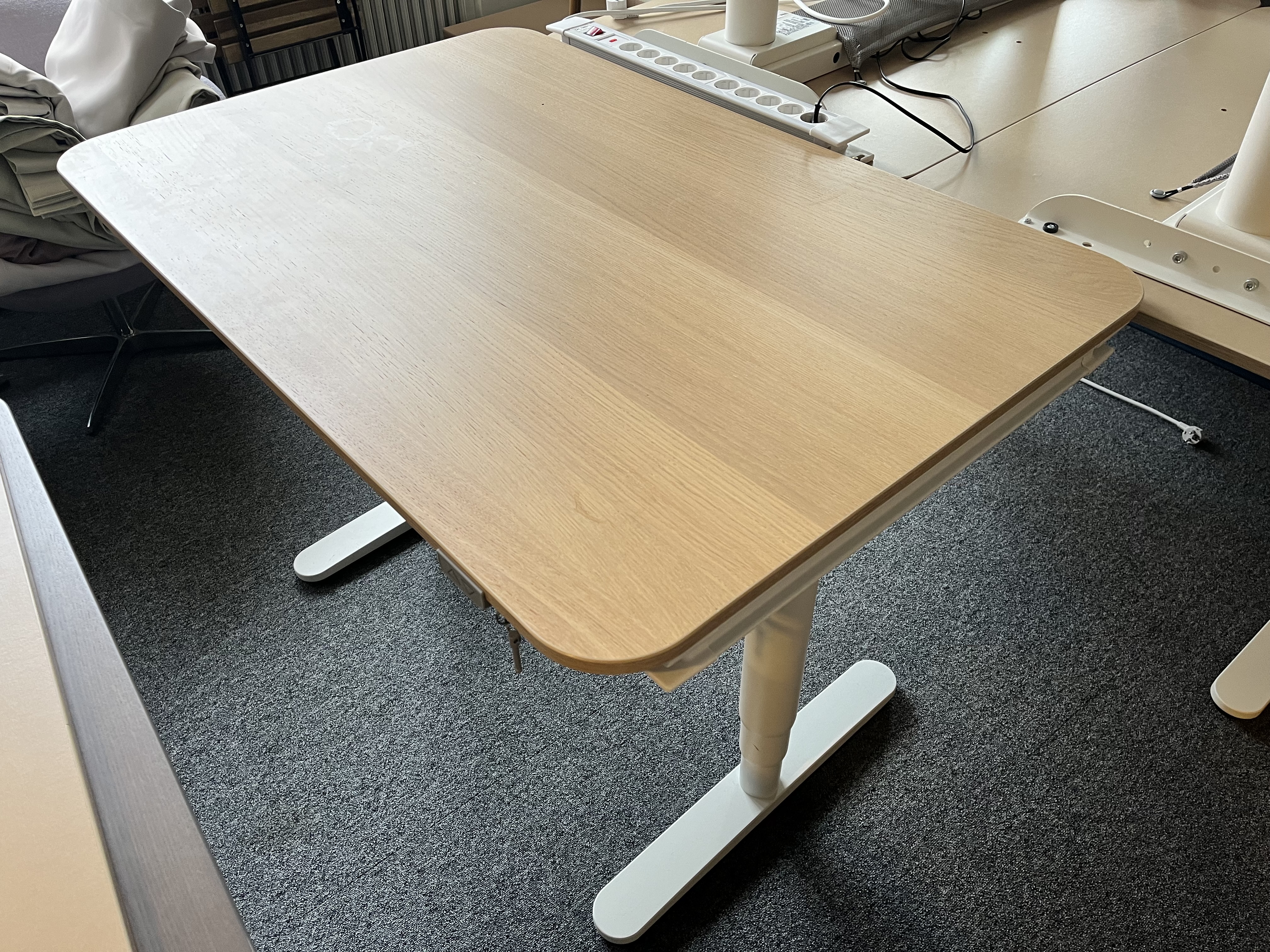 BEKANT Desk sit/stand, white with oak colored top 120x80 cm: - PS