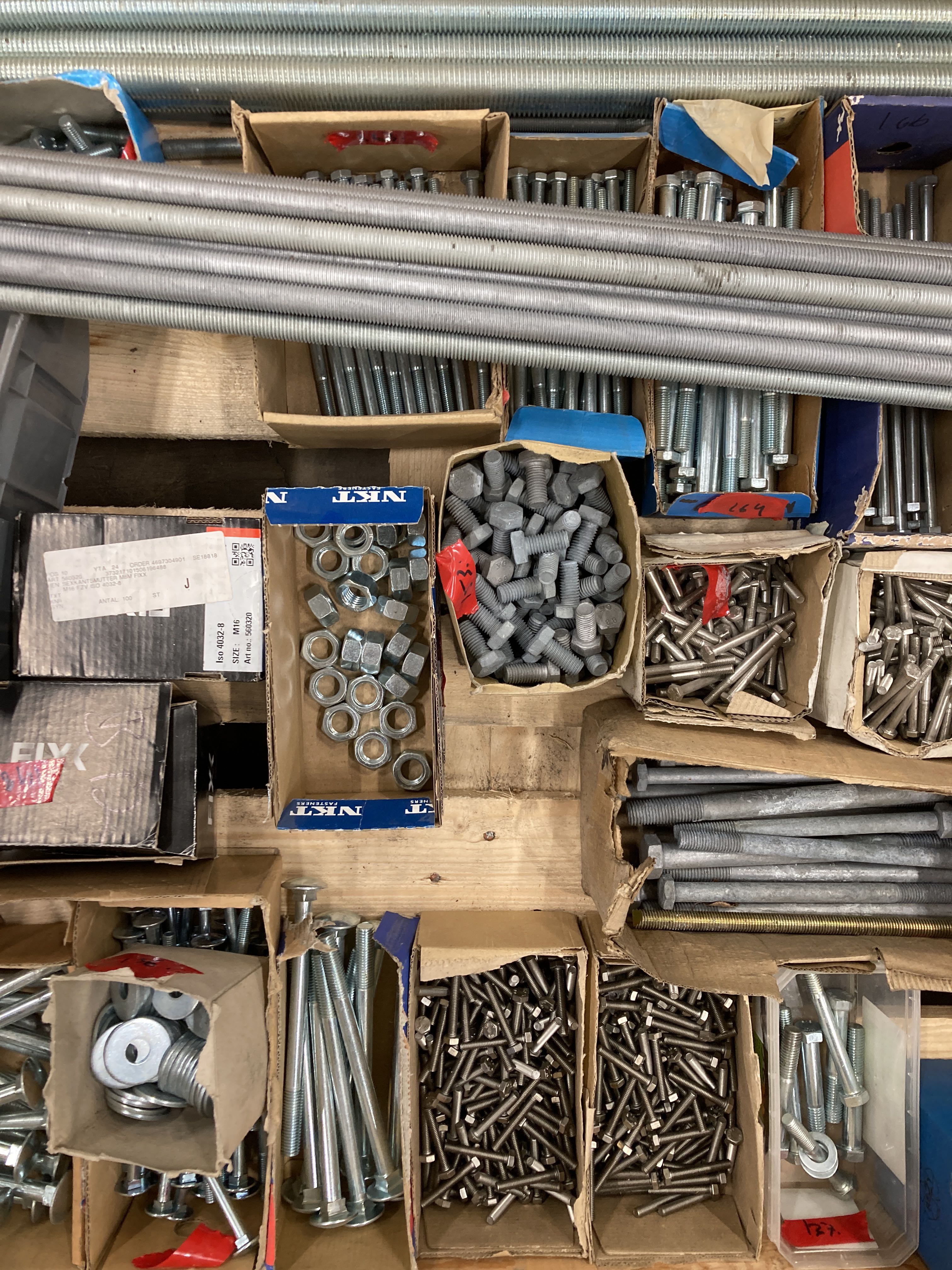 Assortment with bolt and threaded rod etc - PS Auction - We value the ...