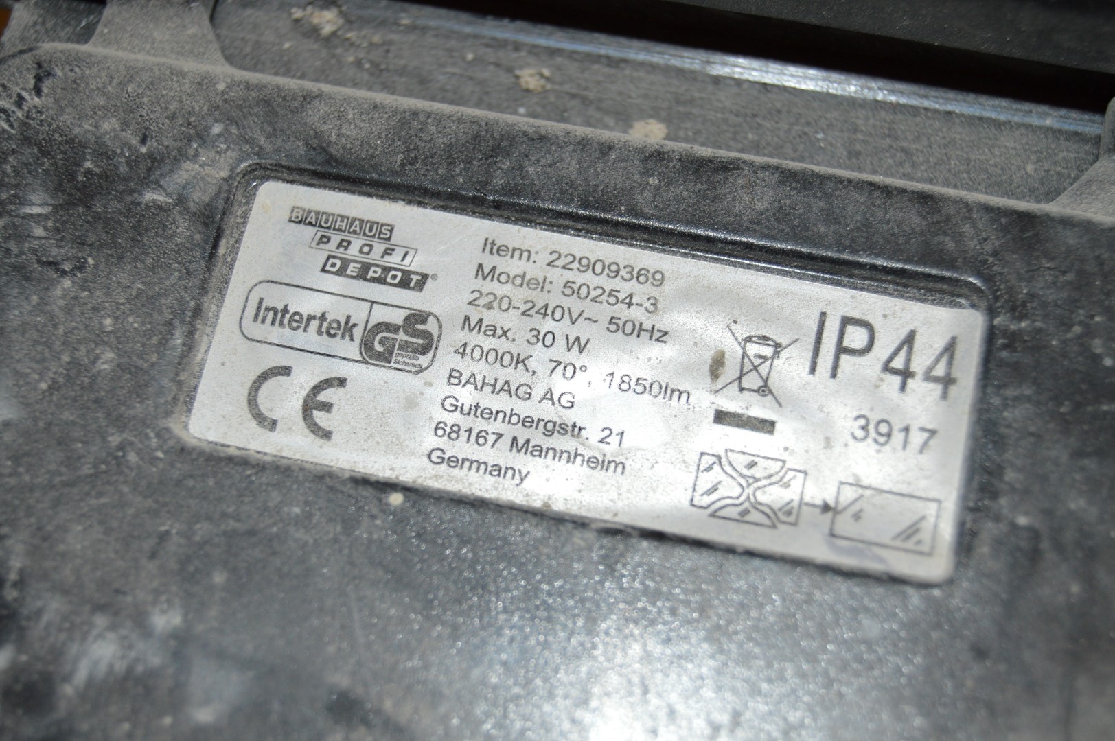 2 Heating Fans Lamp Spirit Level Ps Auction We Value The