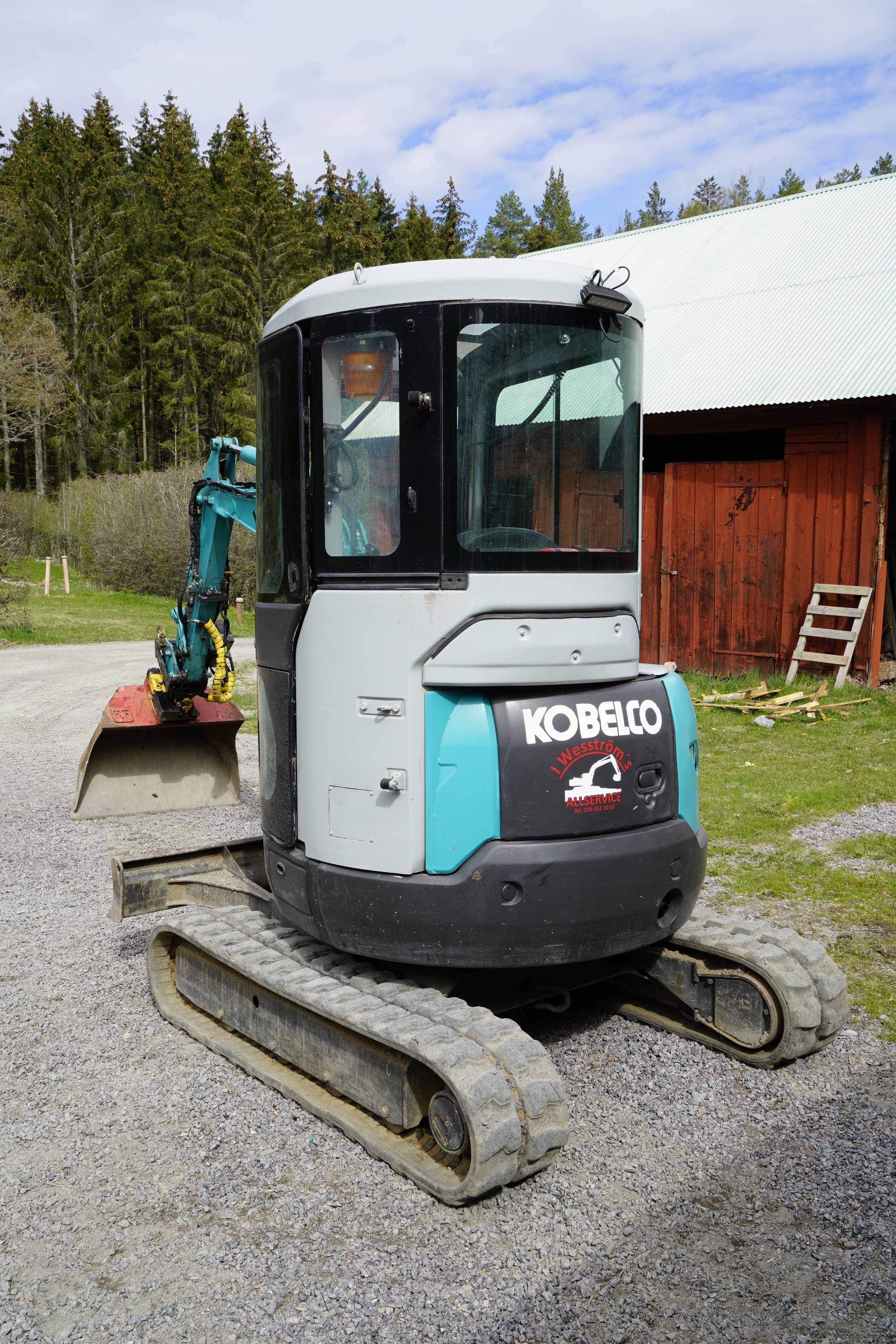Mini excavator Kobelco SK25SR-2, 2006 - PS Auction - We