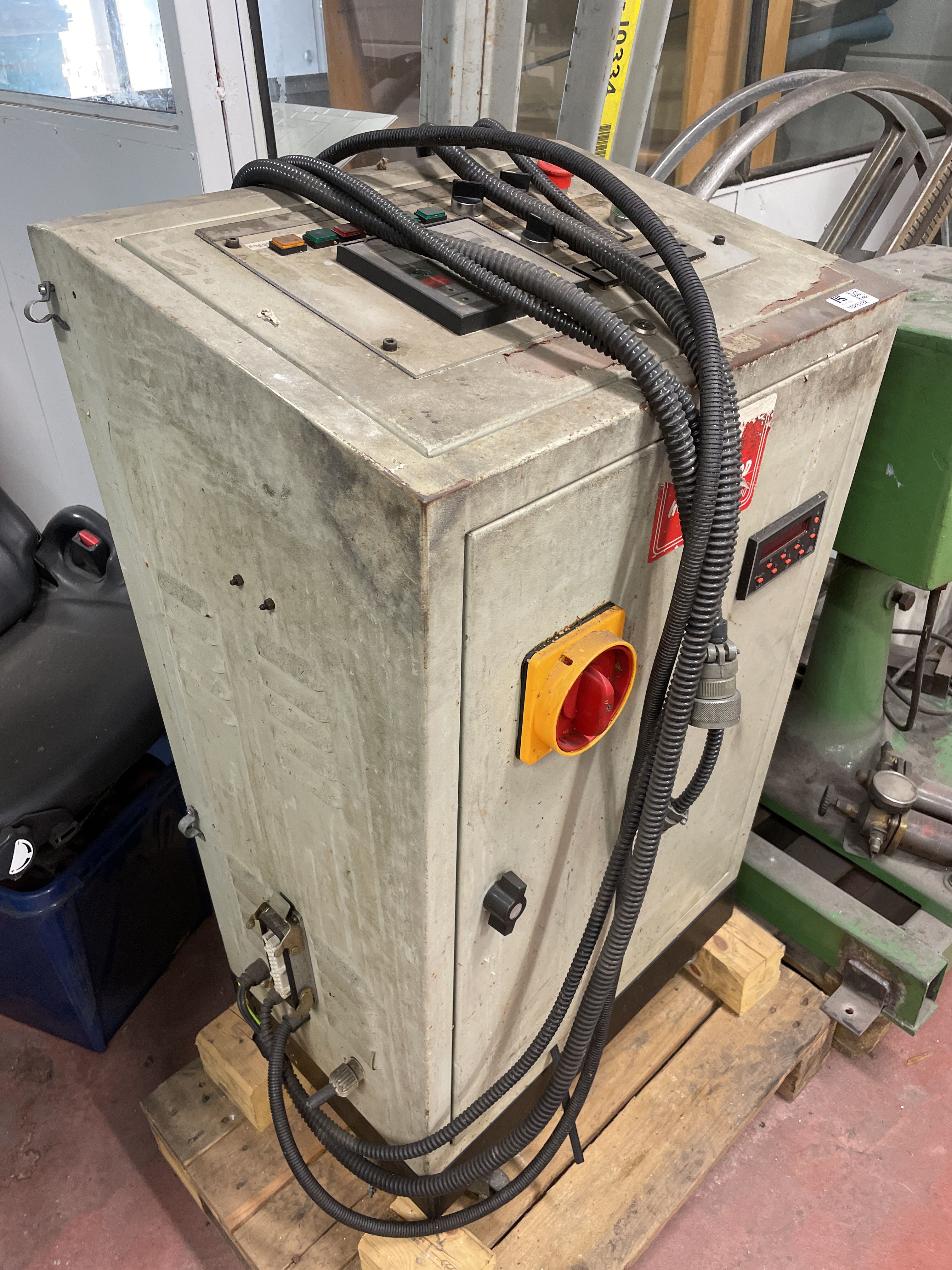 Control for industrial machines PS Auction We value the