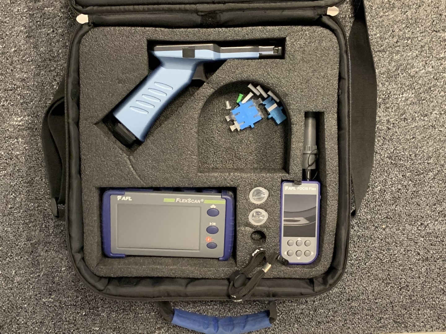 Fiber identifier Fujikura FID-30R and AFL FlexScan FS200-304 OTDR