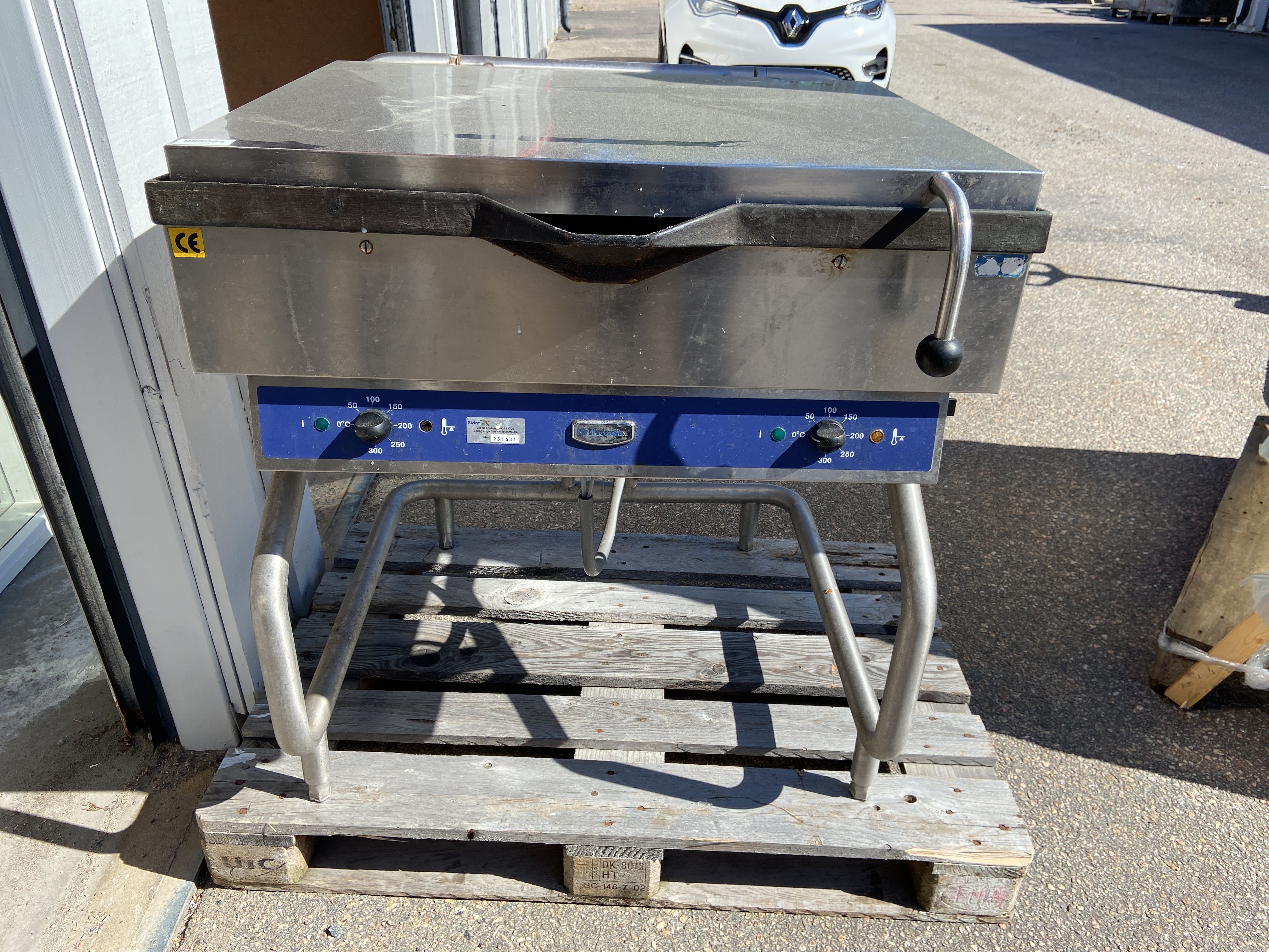 Frying table tiltable Electrolux - PS Auction - We value the