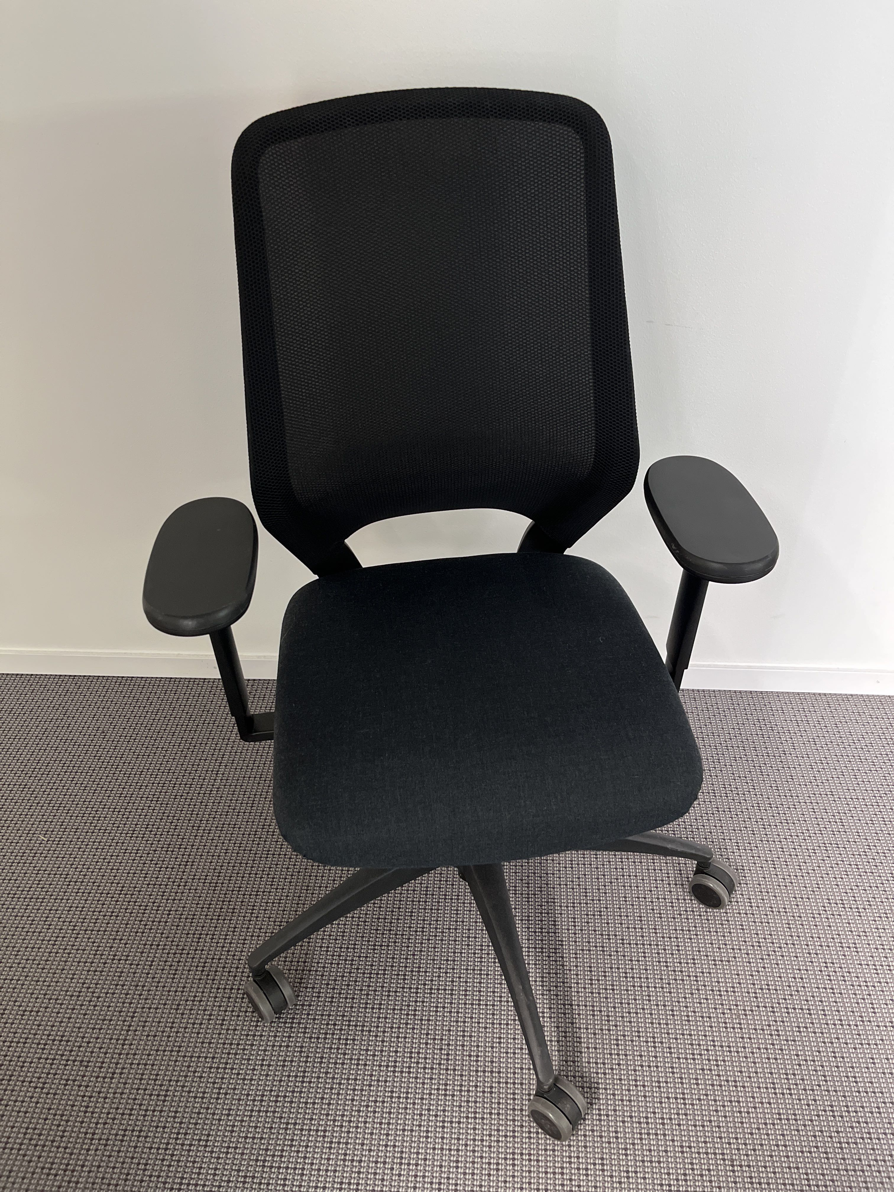 Raised/lowered desks, office chairs & monitors, x2 sets PS Auction