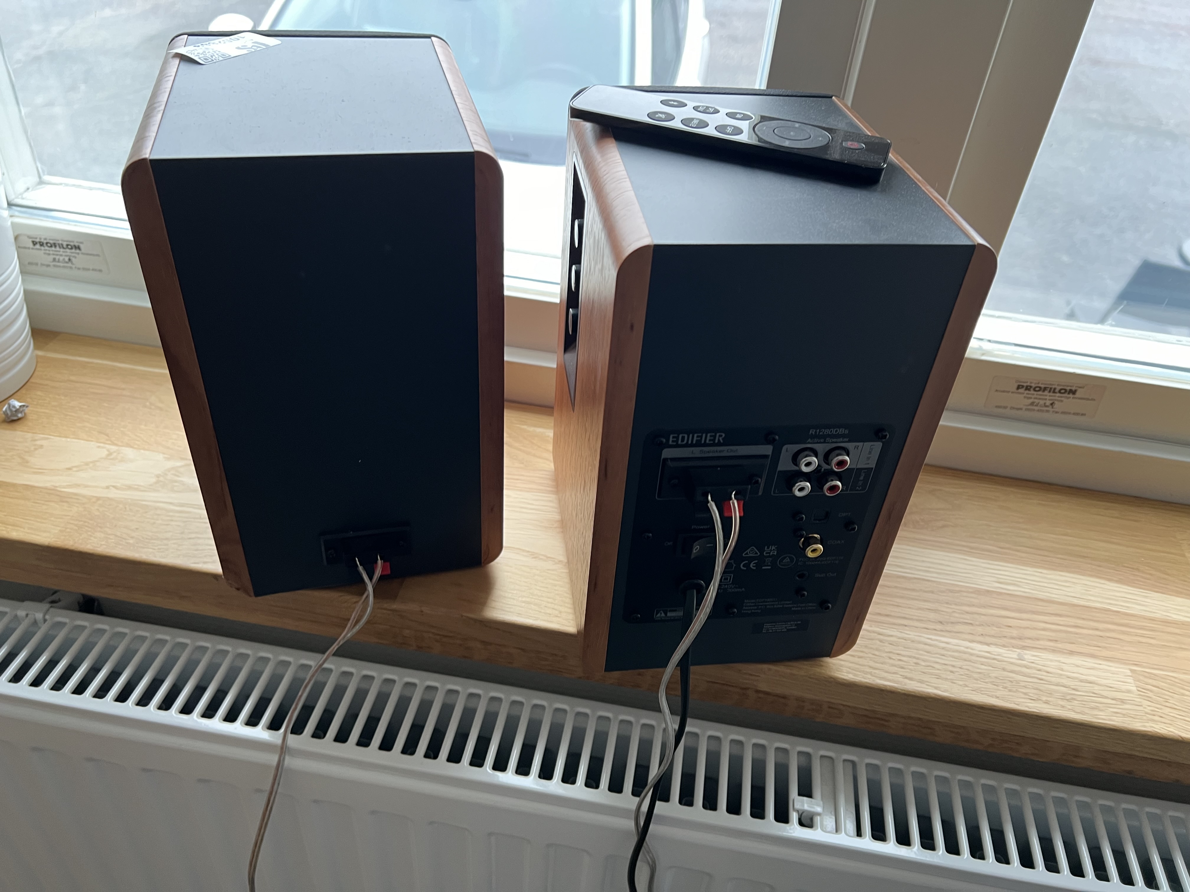 Speakers 2 pcs with remote control - Edifier R1280DBs - PS
