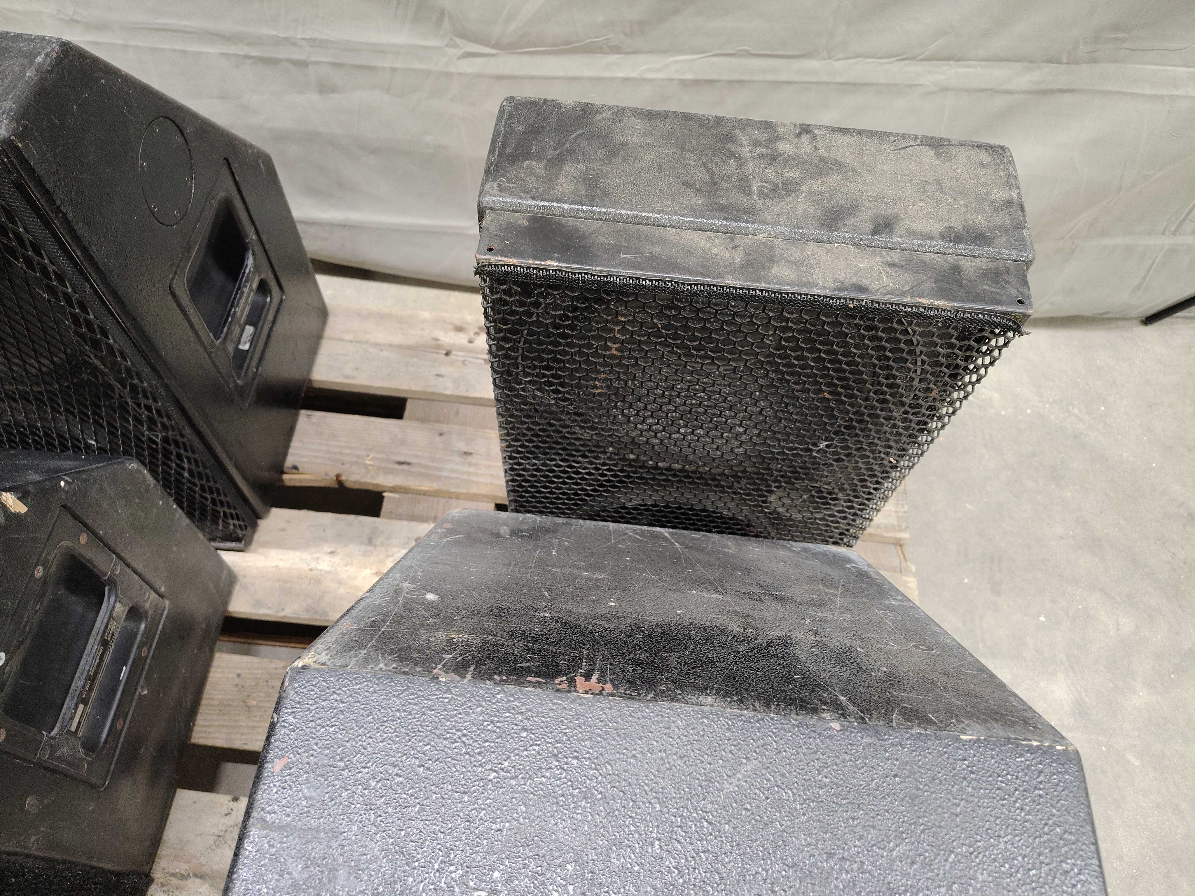 Speakers with amplifier – 4 pcs – Meyer Sound, UltraSeries UM-1A