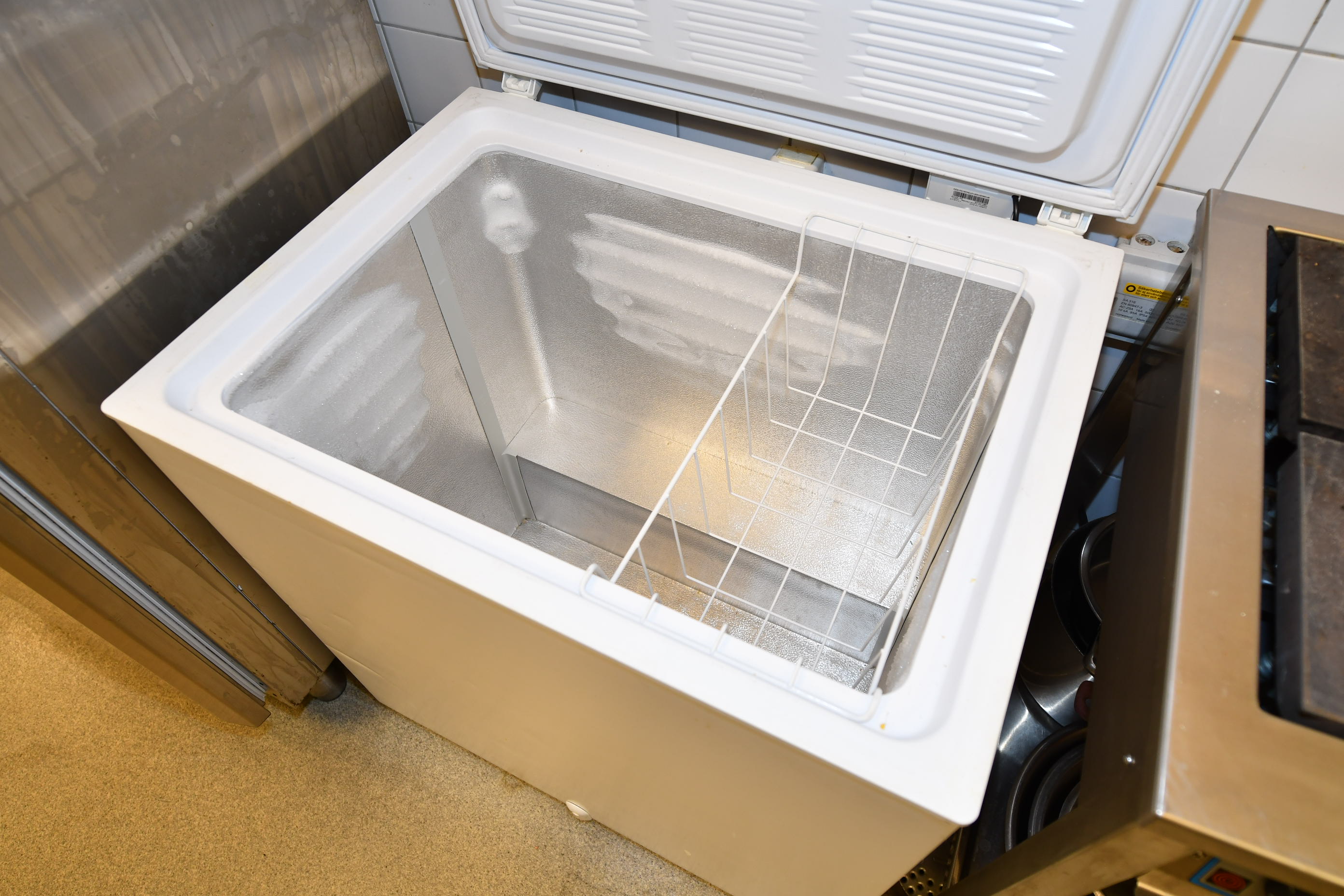 Freezer PS Auction We value the future Largest in net auctions