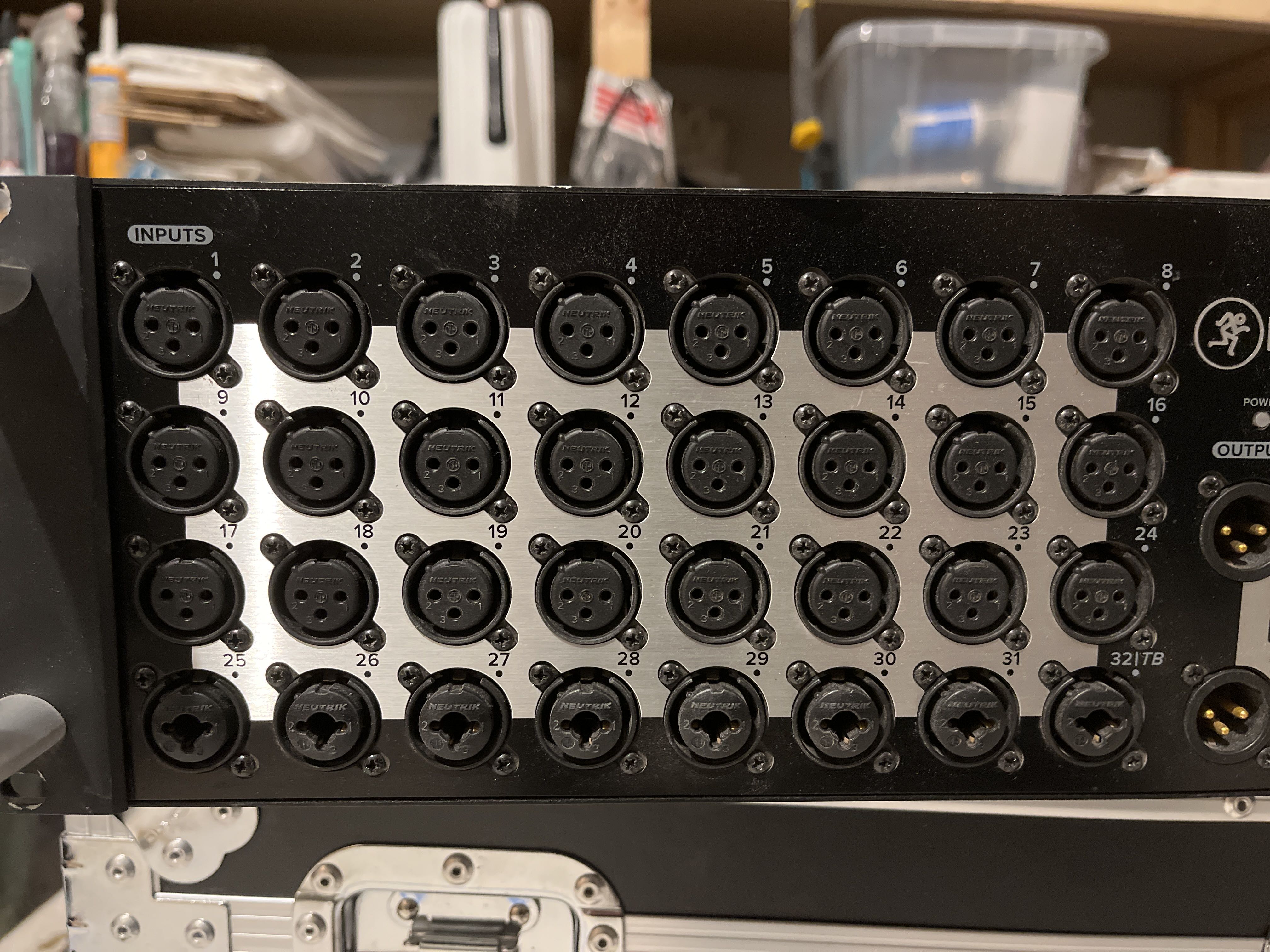 Mackie DL32R Digital Mixer - PS Auction - We value the future