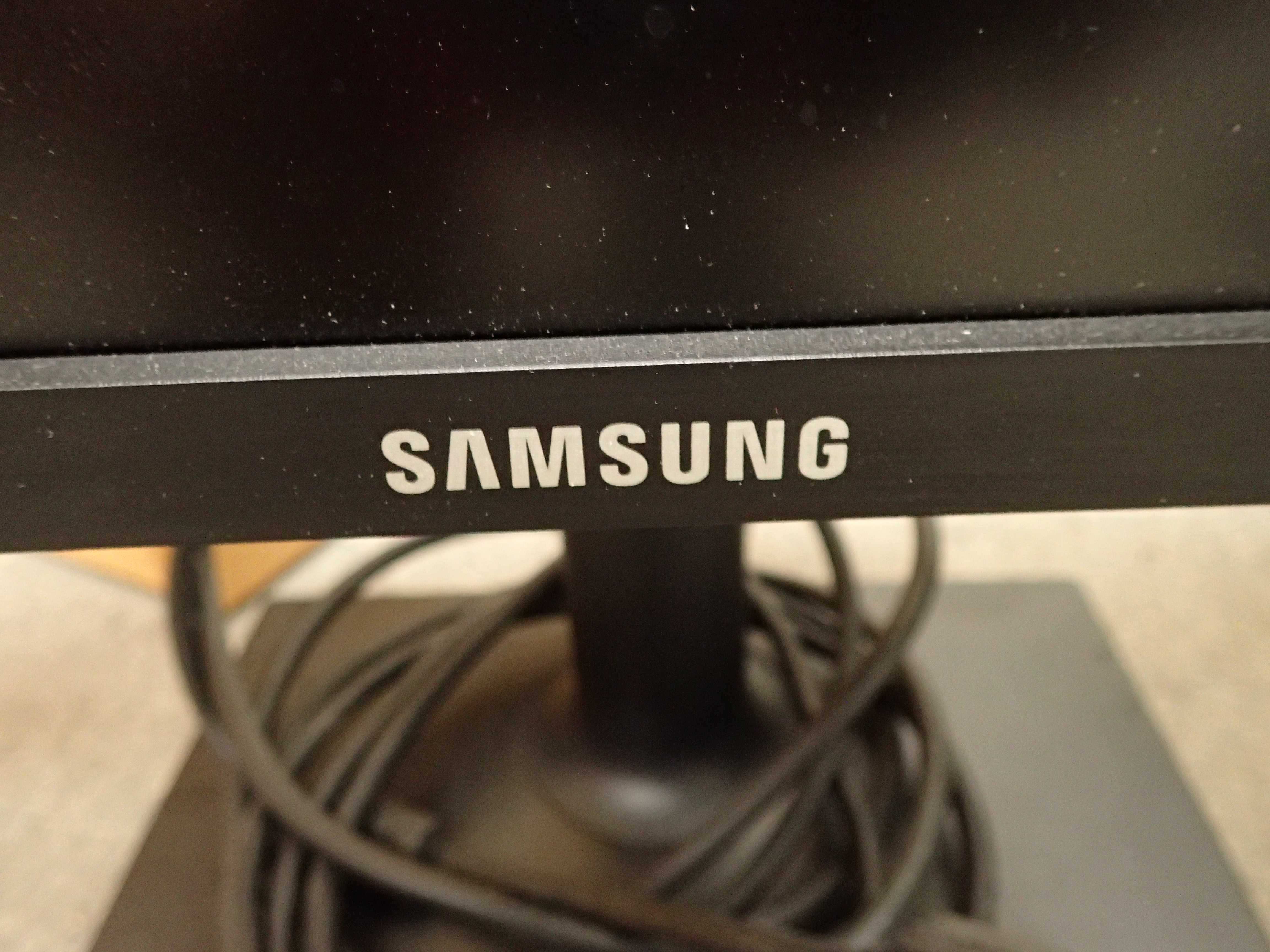 Computer screens - PS Auction - We value the future - Largest in net ...