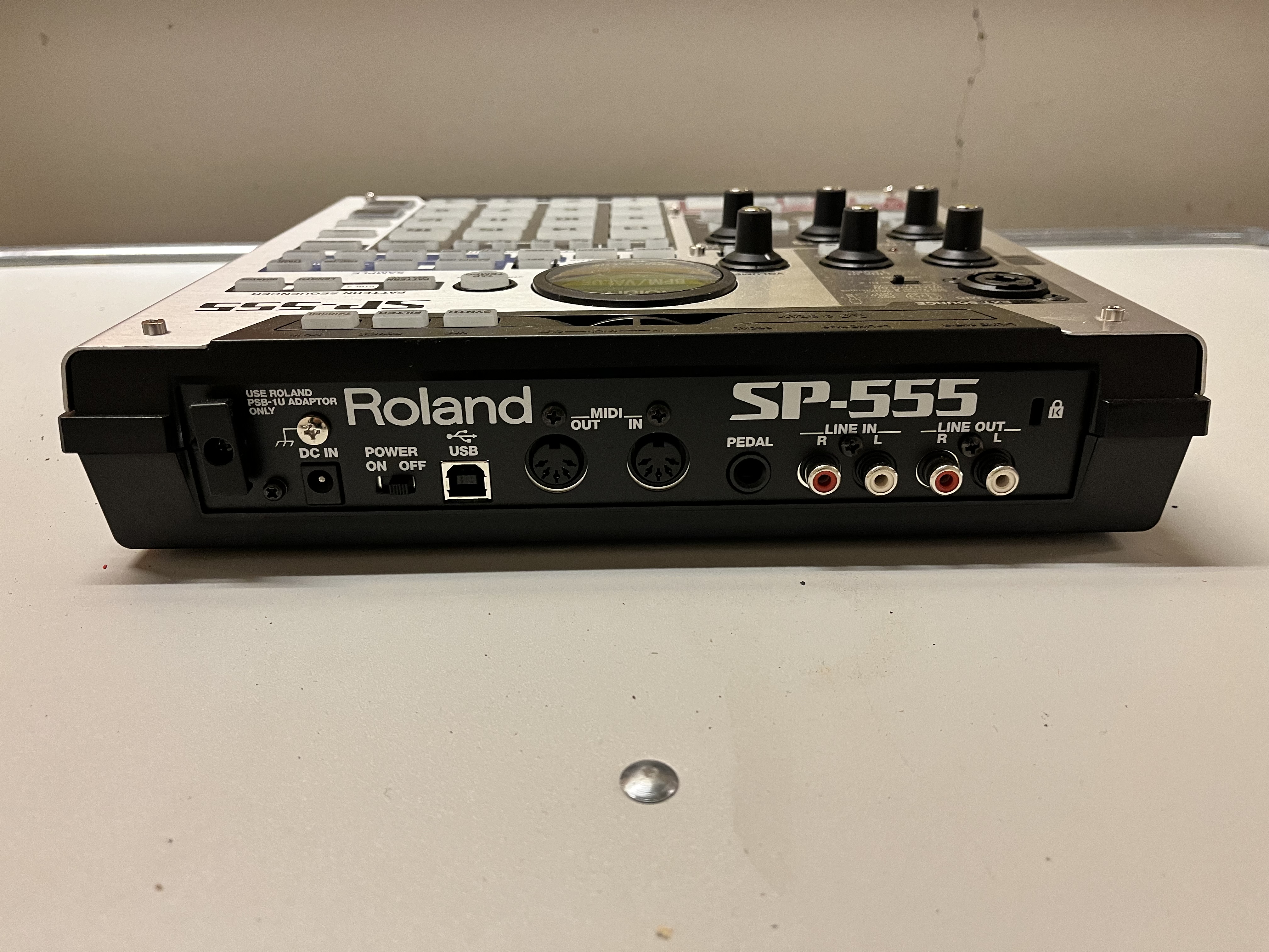 Roland SP-555 サンプラー Roland - SP-555 | Creative Sampler with Performance Effects