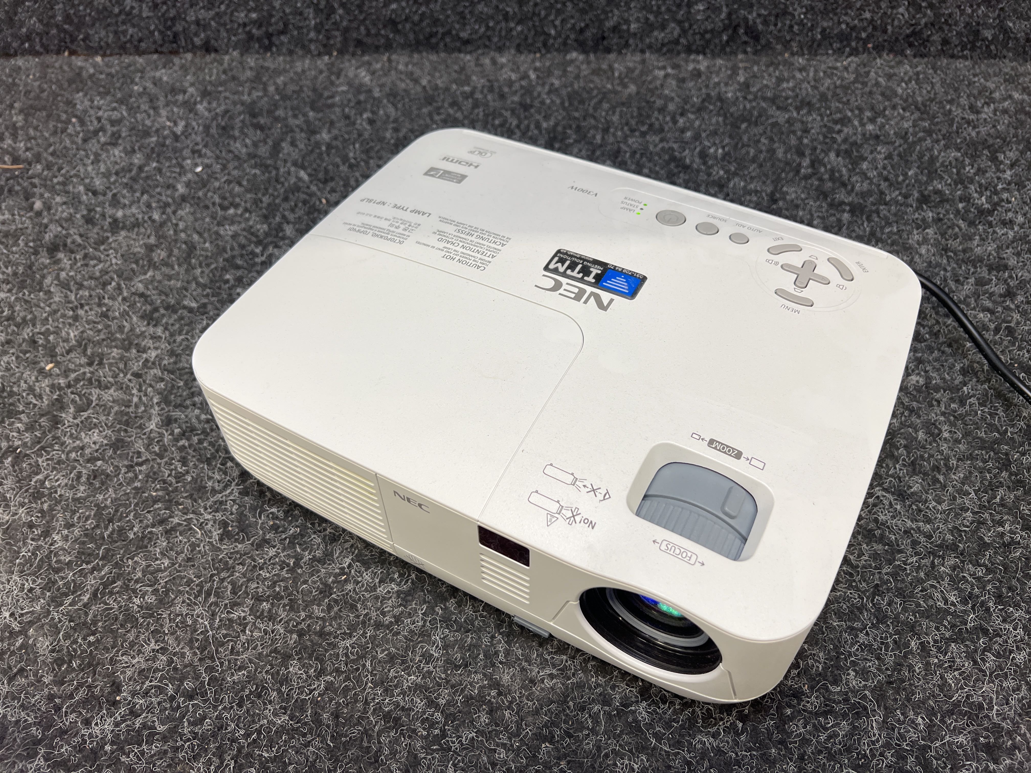 NEC NP-V300W プロジェクター　映像 NEC V300W DLP Projector Specs