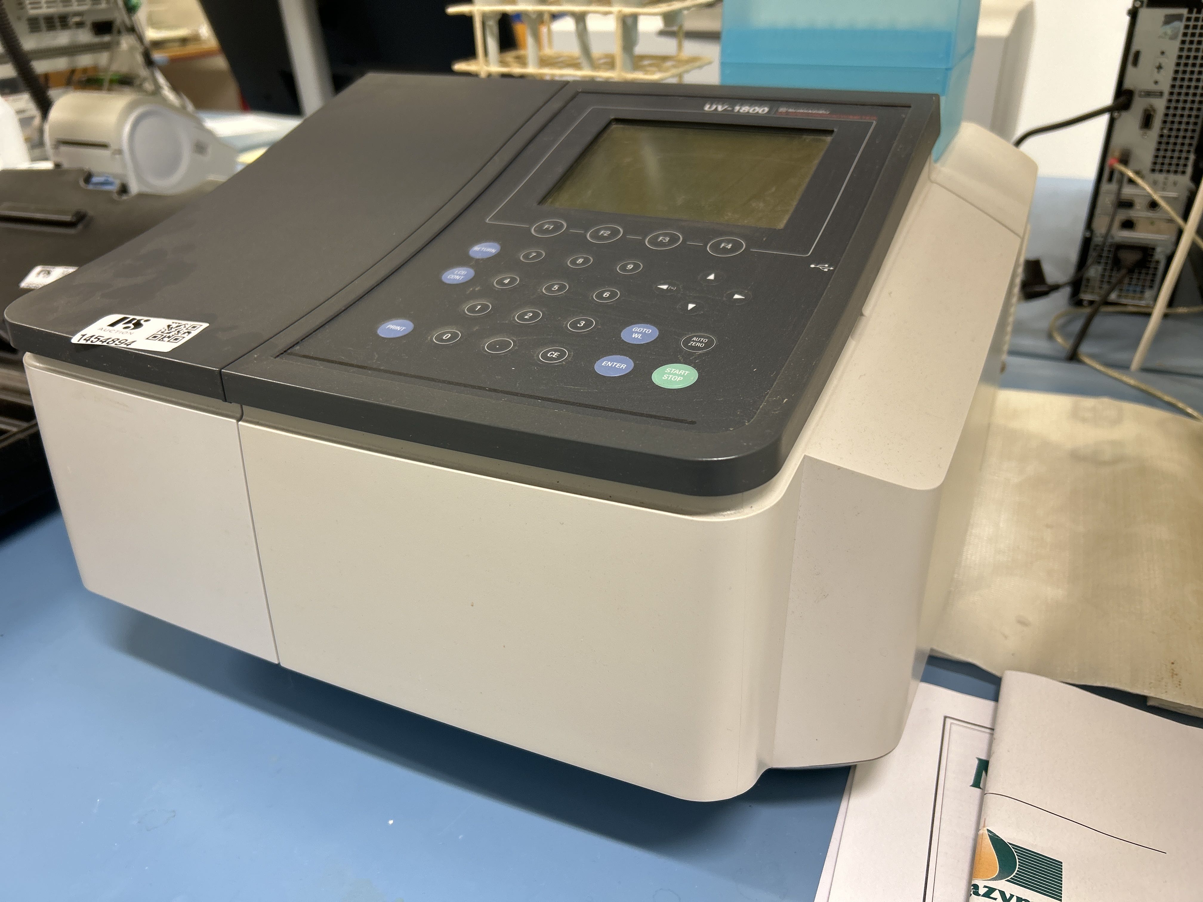 UV spectrophotometer - Shimadzu UV-1800 - PS Auction - We value