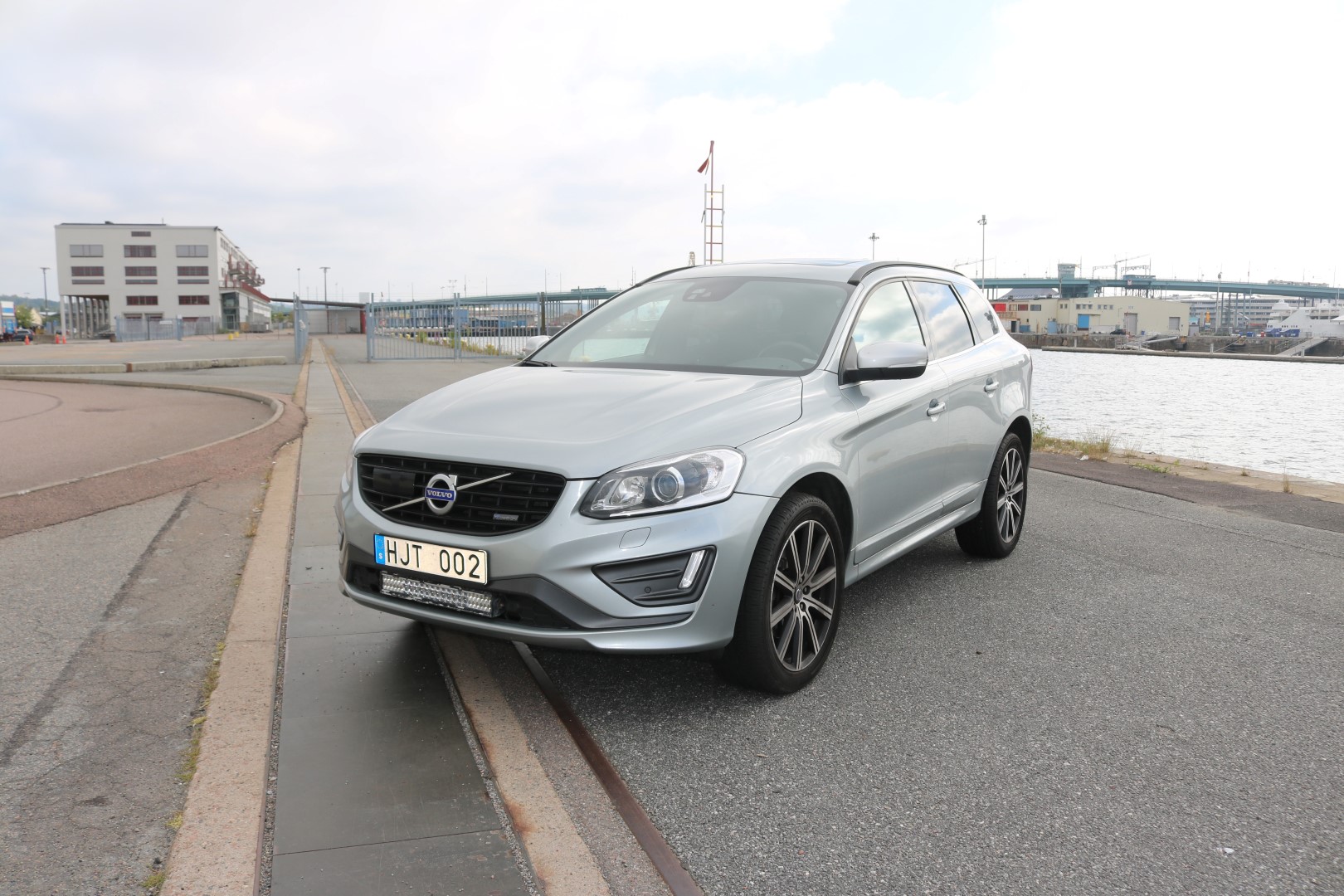 Volvo Xc60 D5 Awd R Design 13 Ps Auction We Value The Future Largest In Net Auctions
