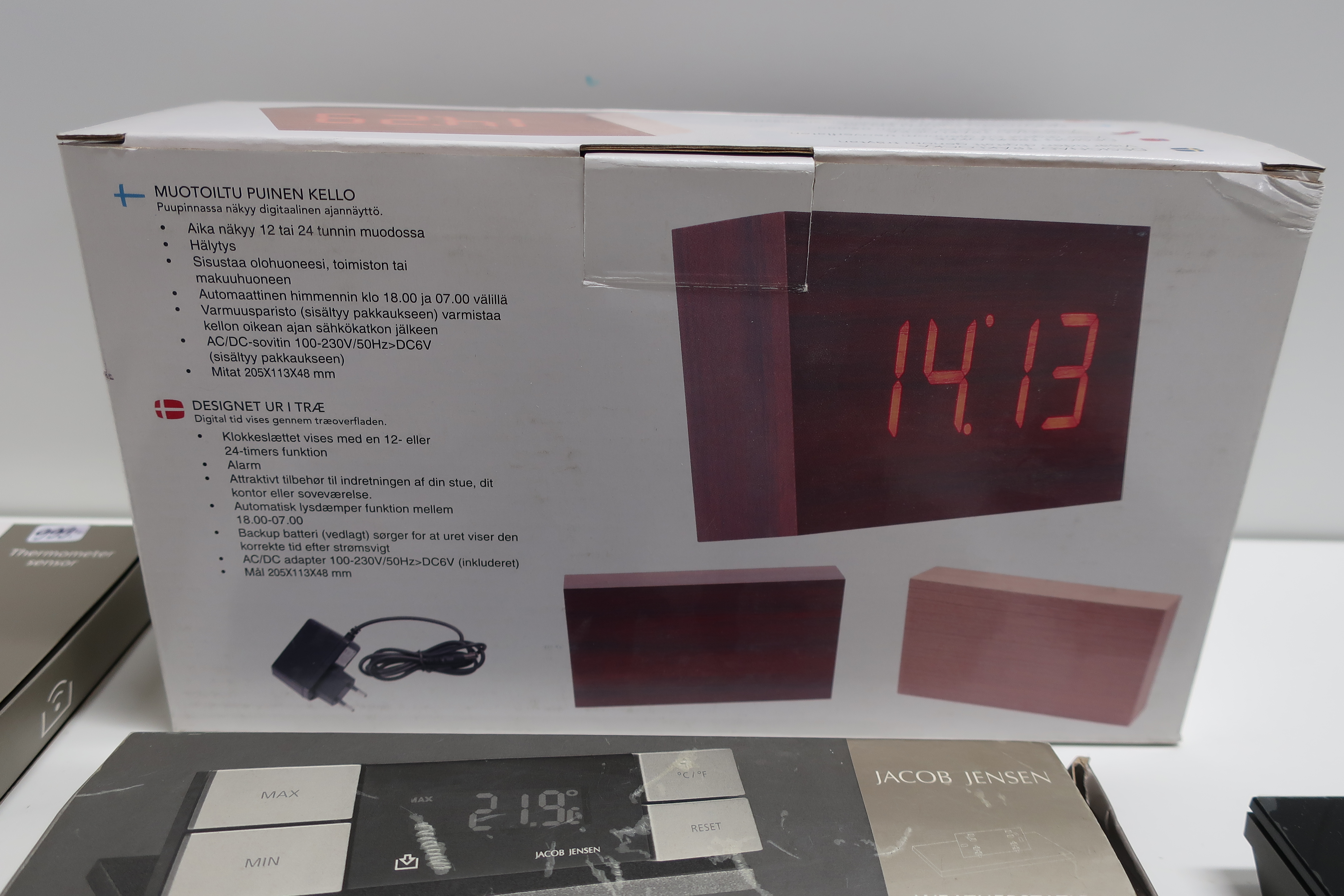 Weather station, watches and accessories. ps auction Soveværelse ur