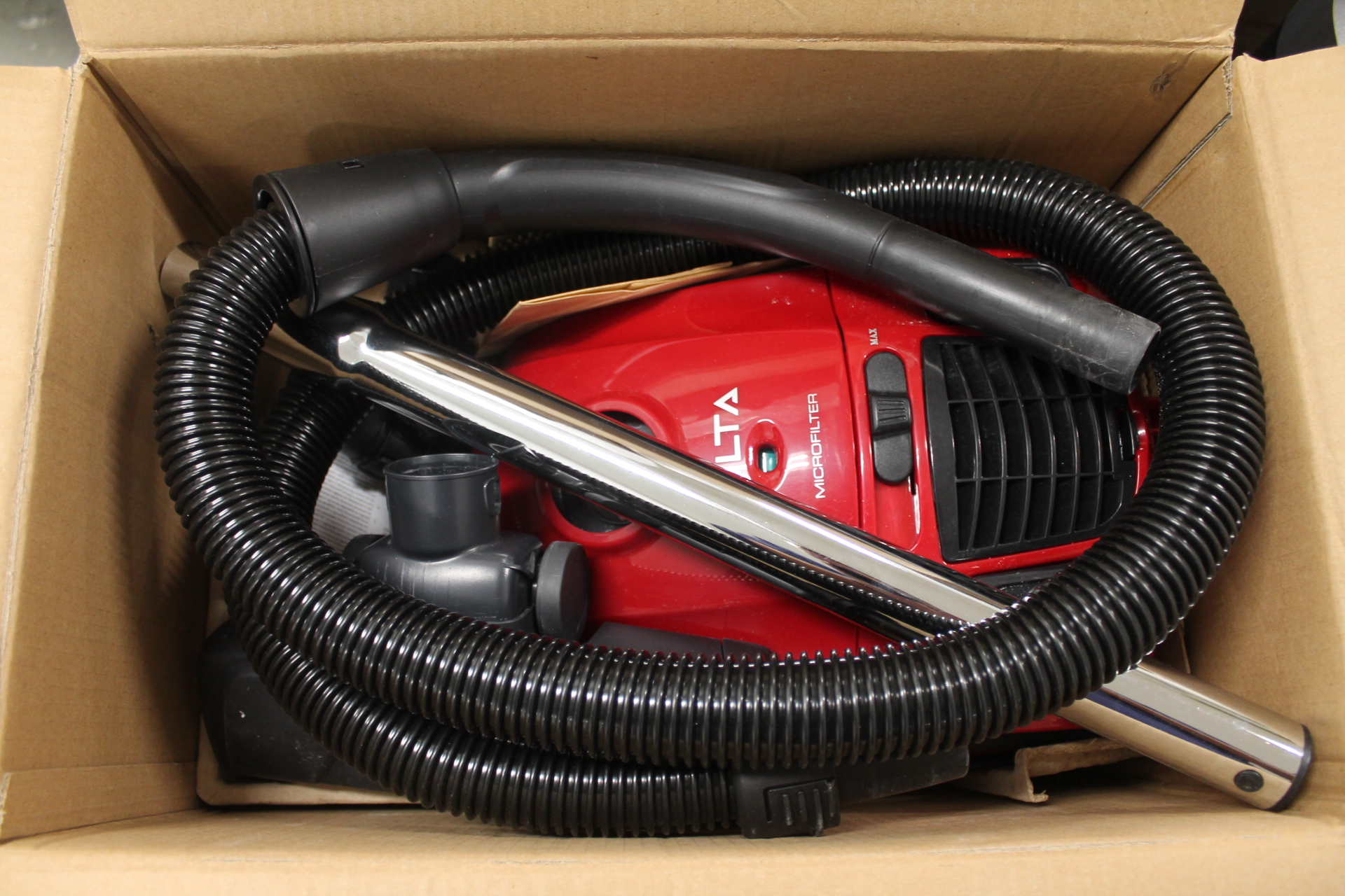 Vacuum Cleaner from Volta (Nyskick) PS Auction We value the future