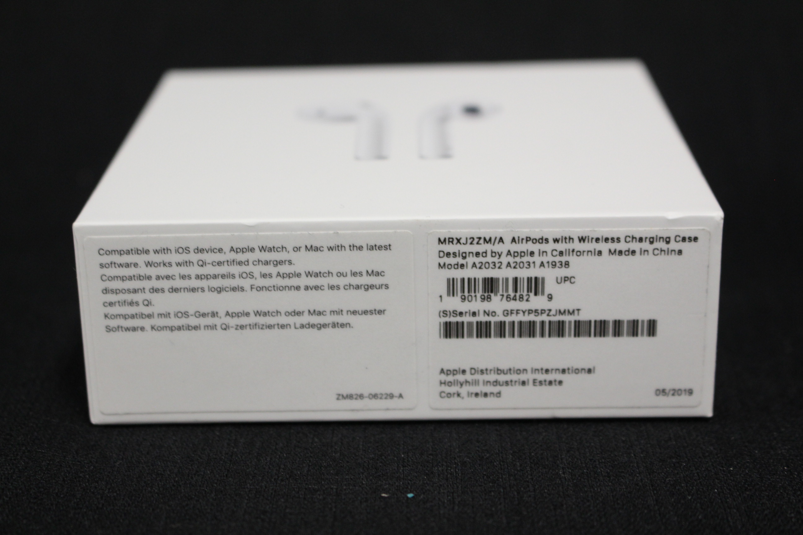Apple AirPods -19 with wireless charging case - PS Auction - We value the  future - Largest in net auctions