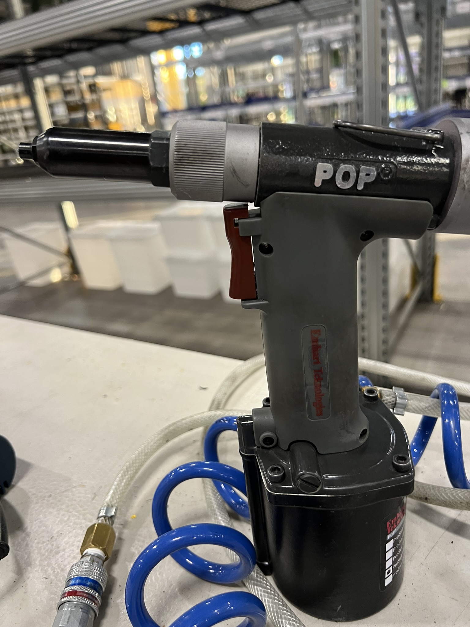 Pneumatic pop riveting tool - PS Auction - We value the future ...