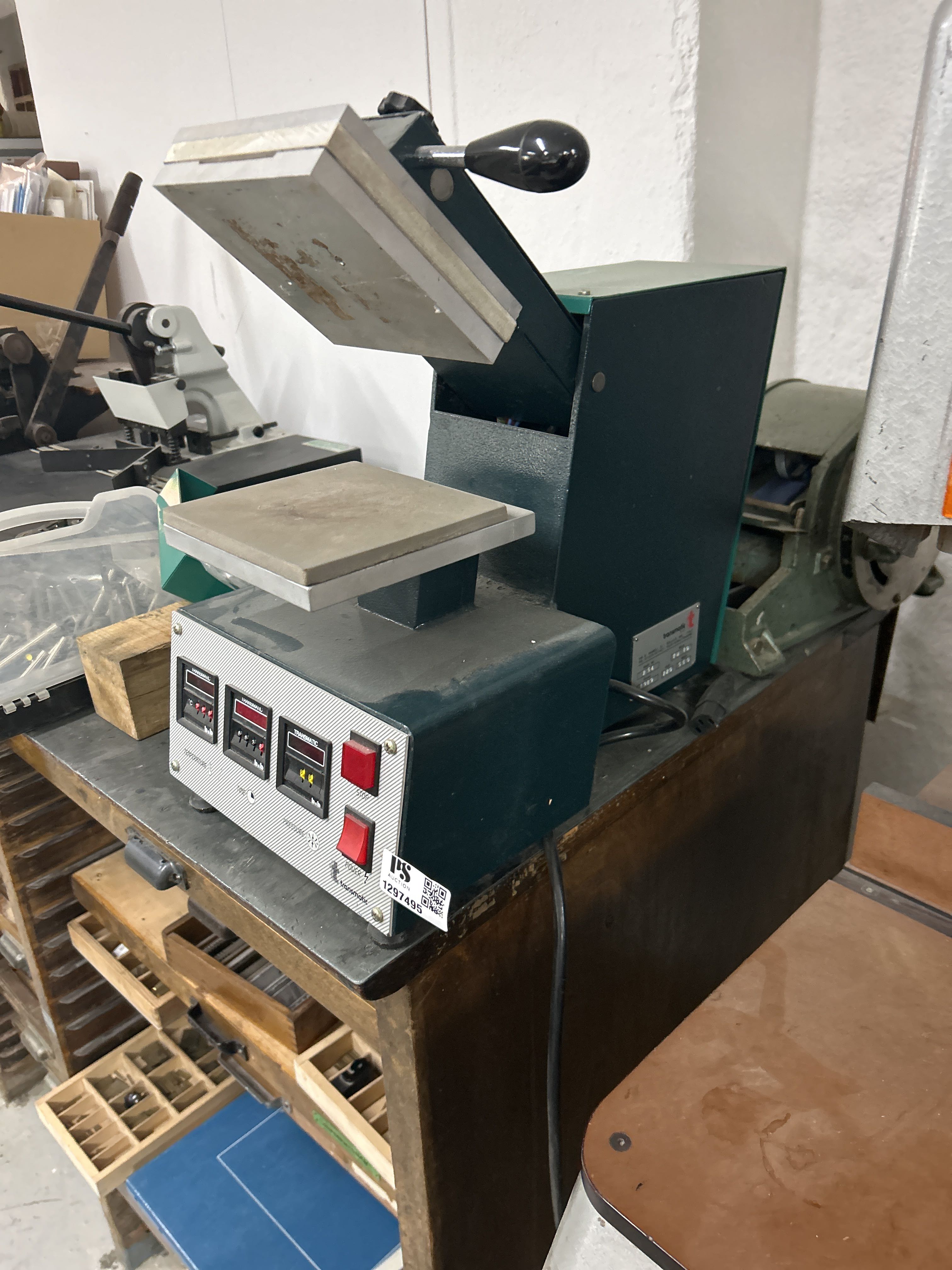 Hot embossing press / Foiling press (table model) - PS Auction - We ...