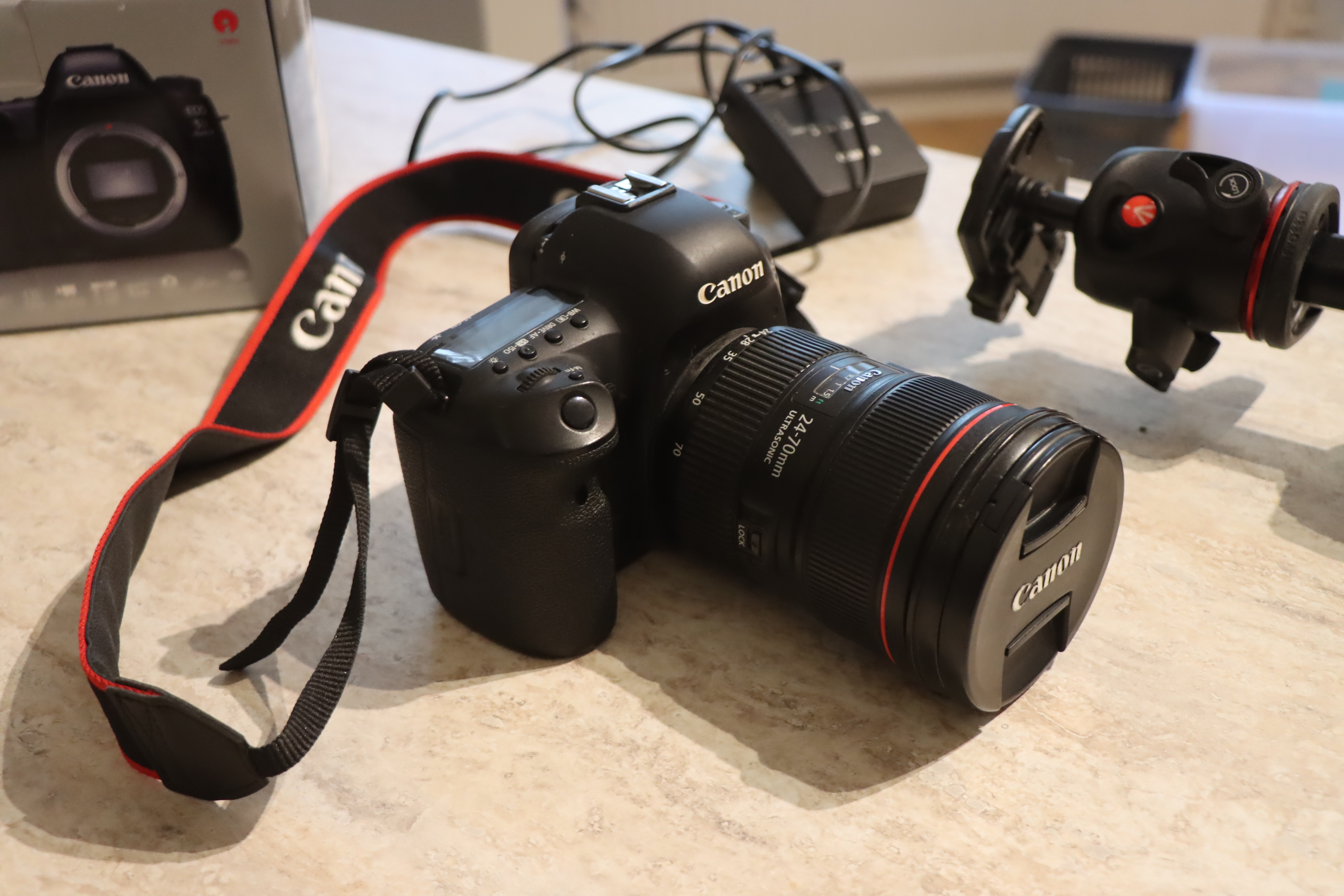 Canon EOS 5D Mark IVレンズセット/Canon EF28-80 71tCuE5OoyL._UF350,350_QL80_.jpg