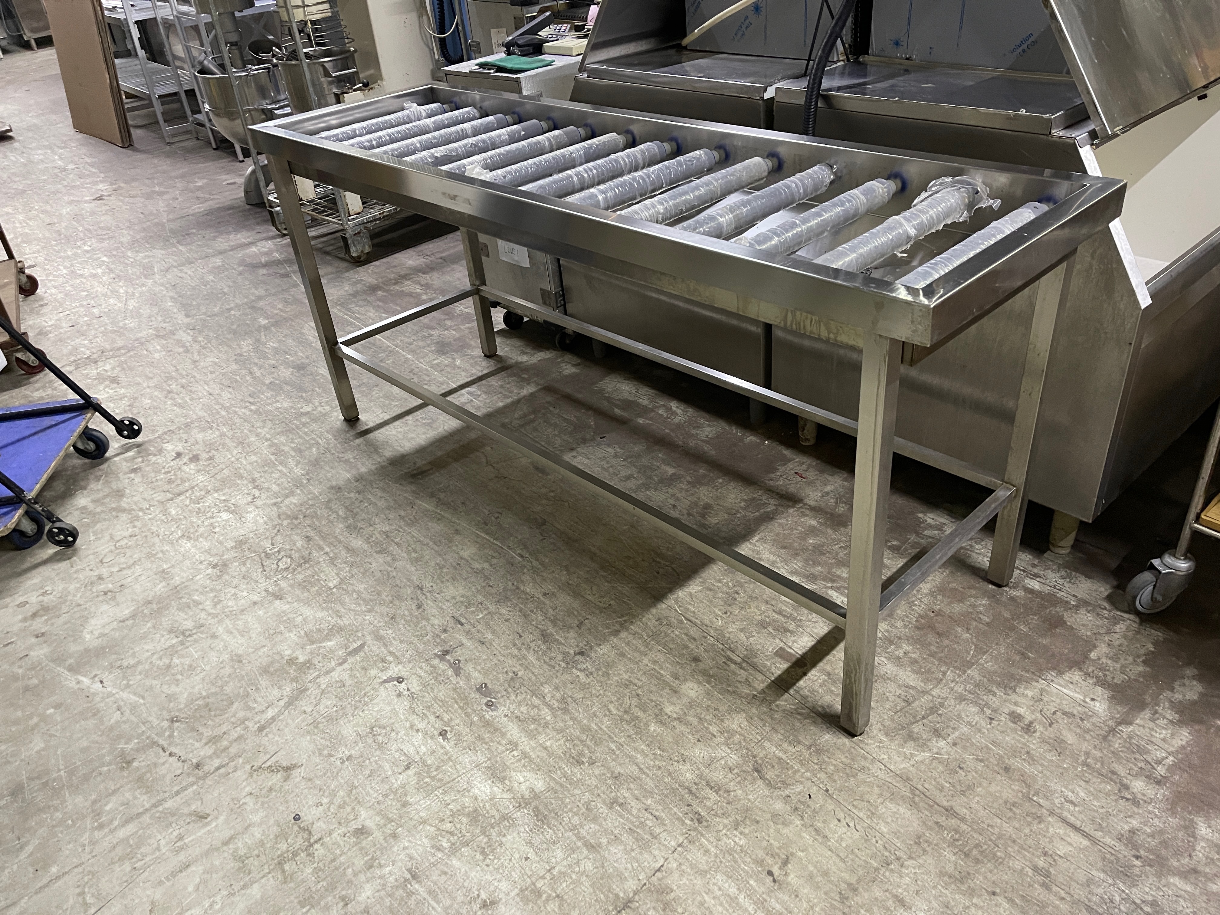 New output bench with rollers right or/left - PS Auction - We value the ...