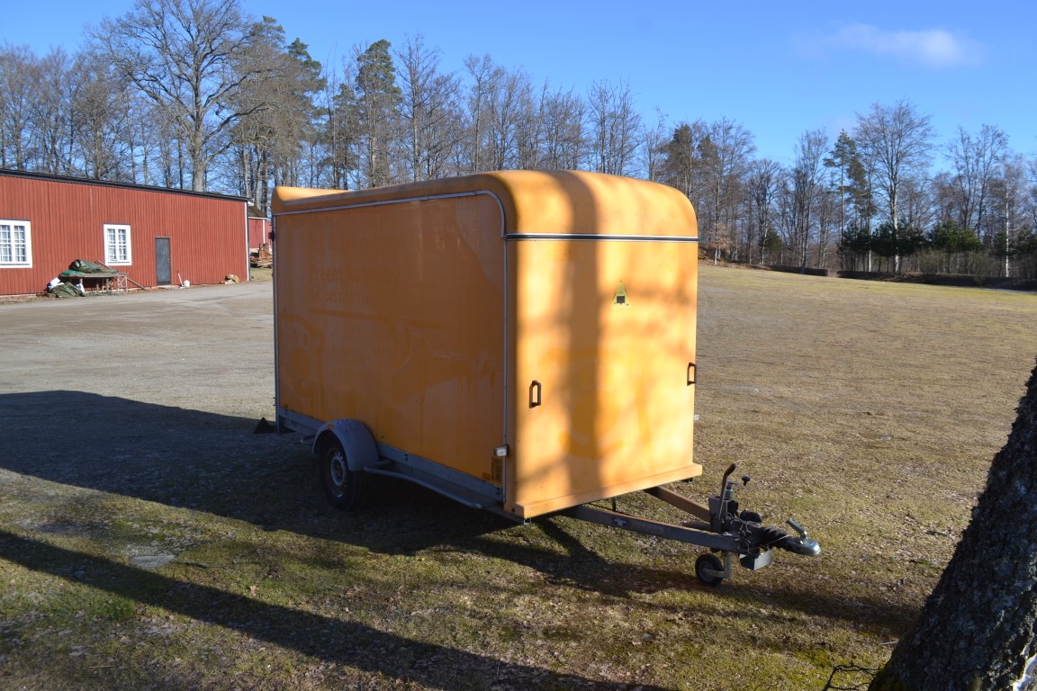 Trailer Thule CE100035R 2010 PS Auction We value the future