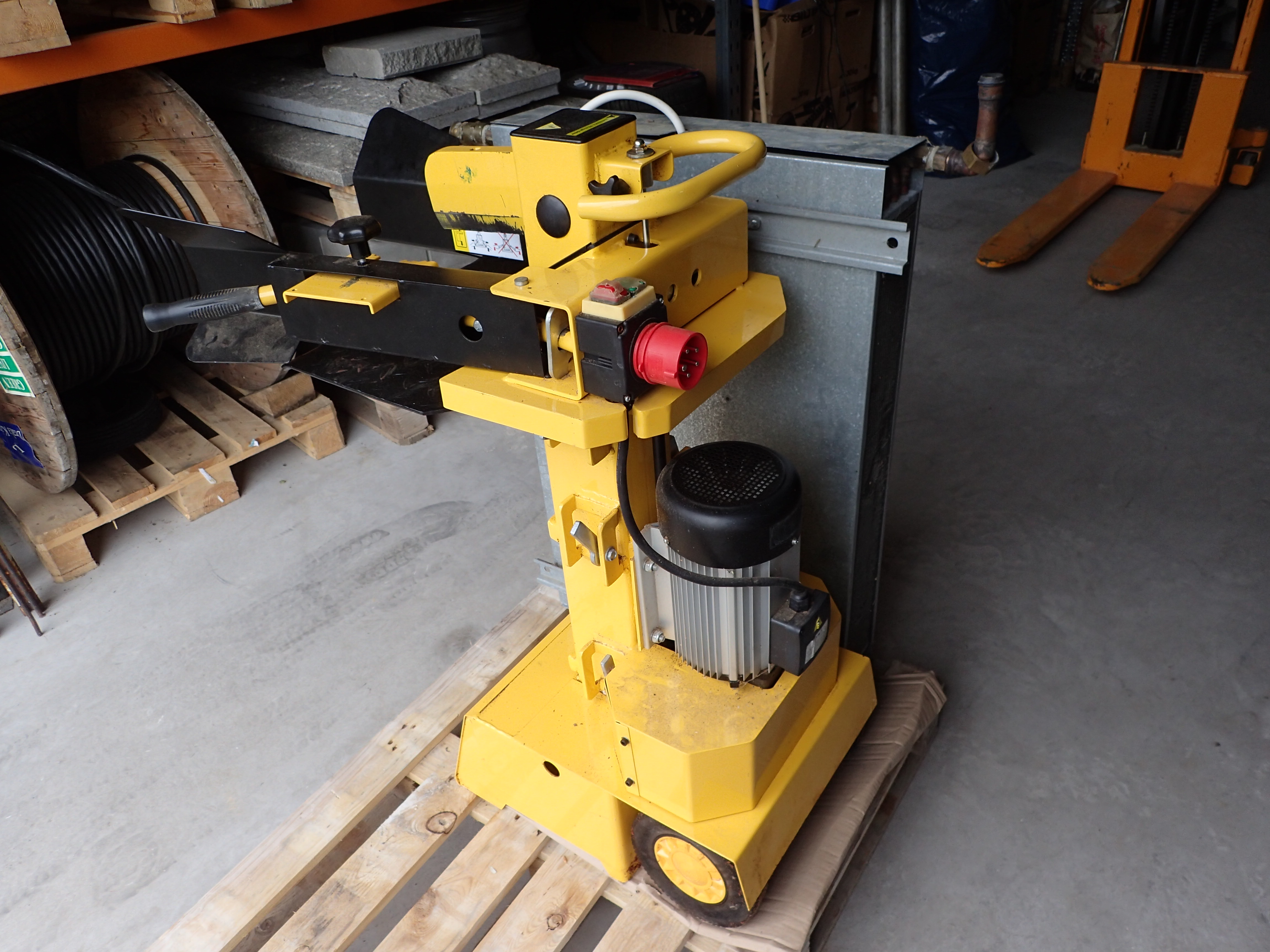 Vedklyv + Element - PS Auction - We value the future