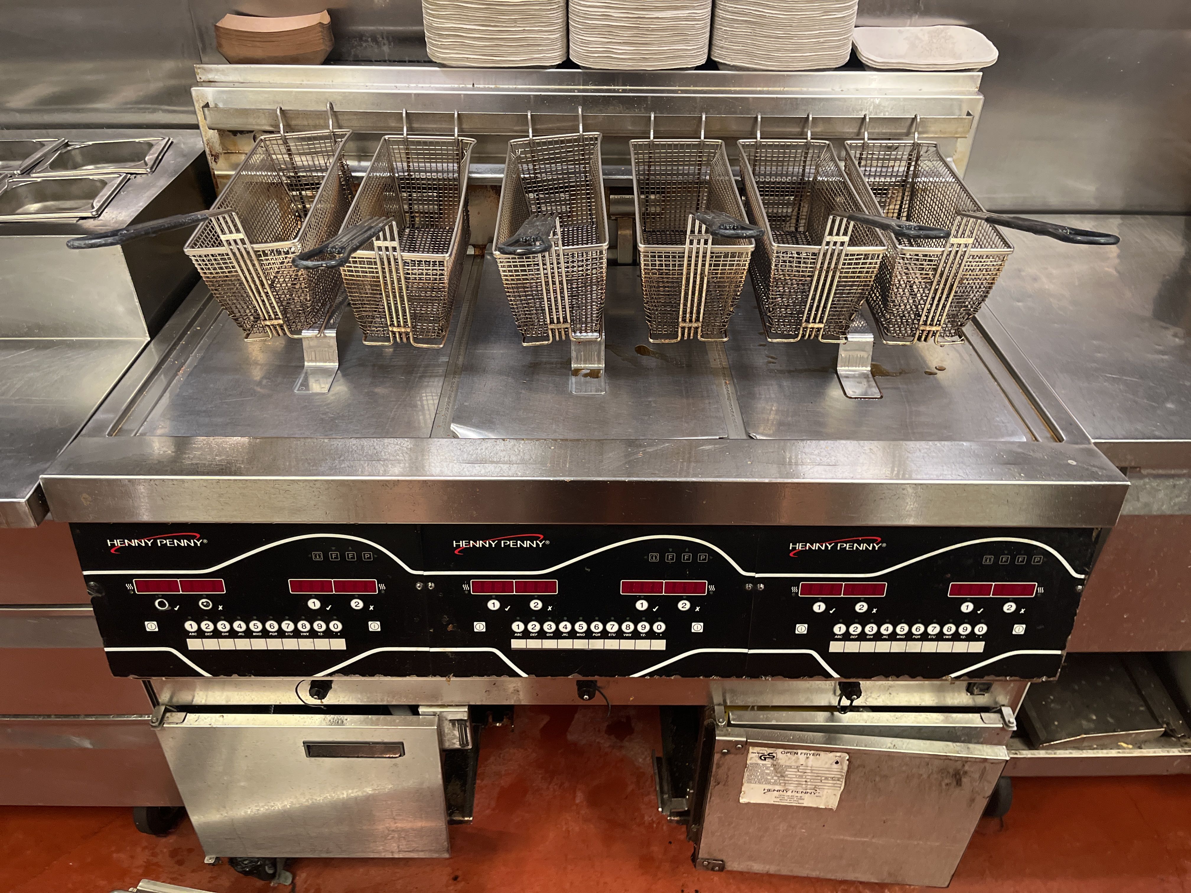 Fryer station Henny Penny EEE-143 - PS Auction - We value the