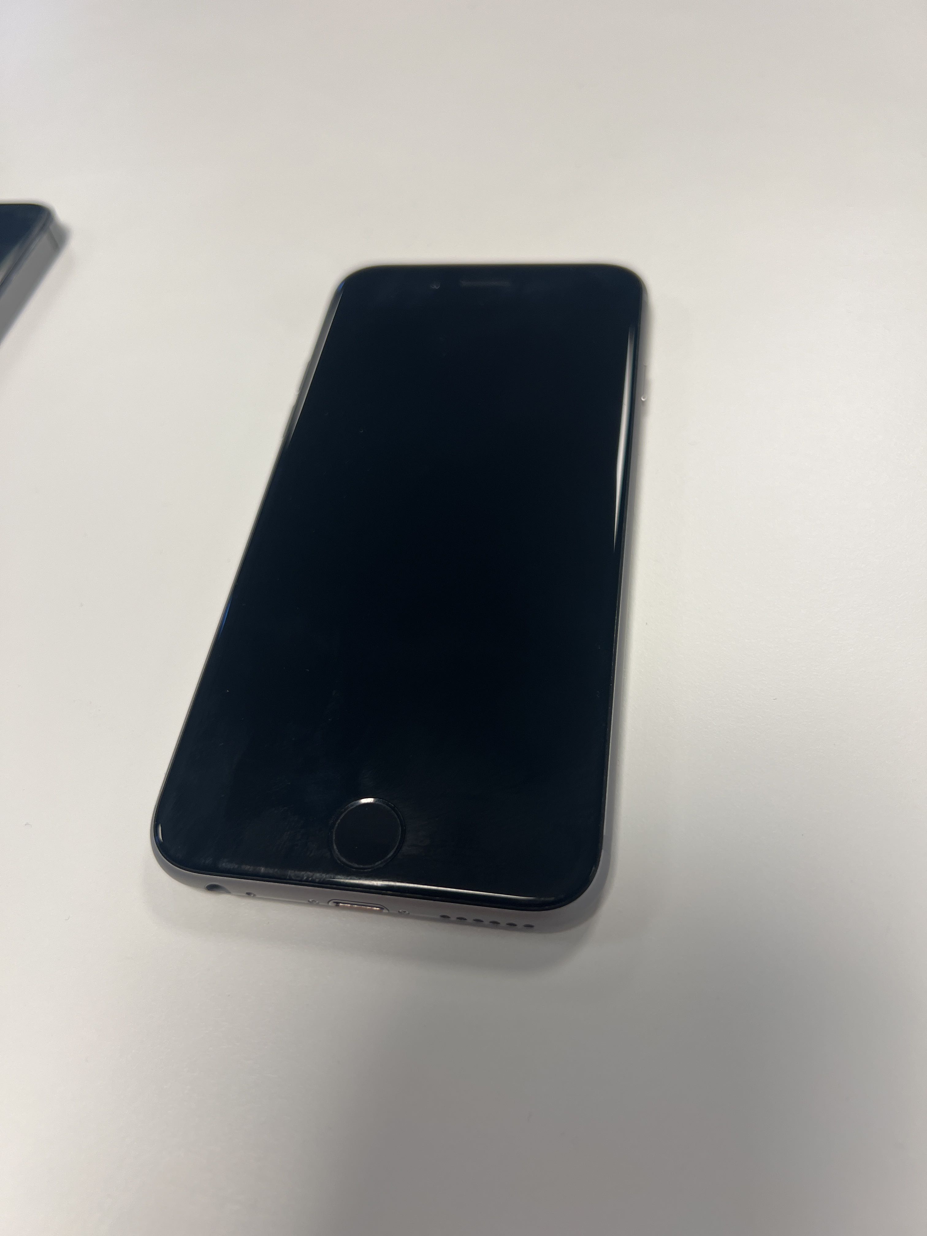 Iphone X Value Smartphone Apple iphone X, 3 older models - PS Auction - We value the ...