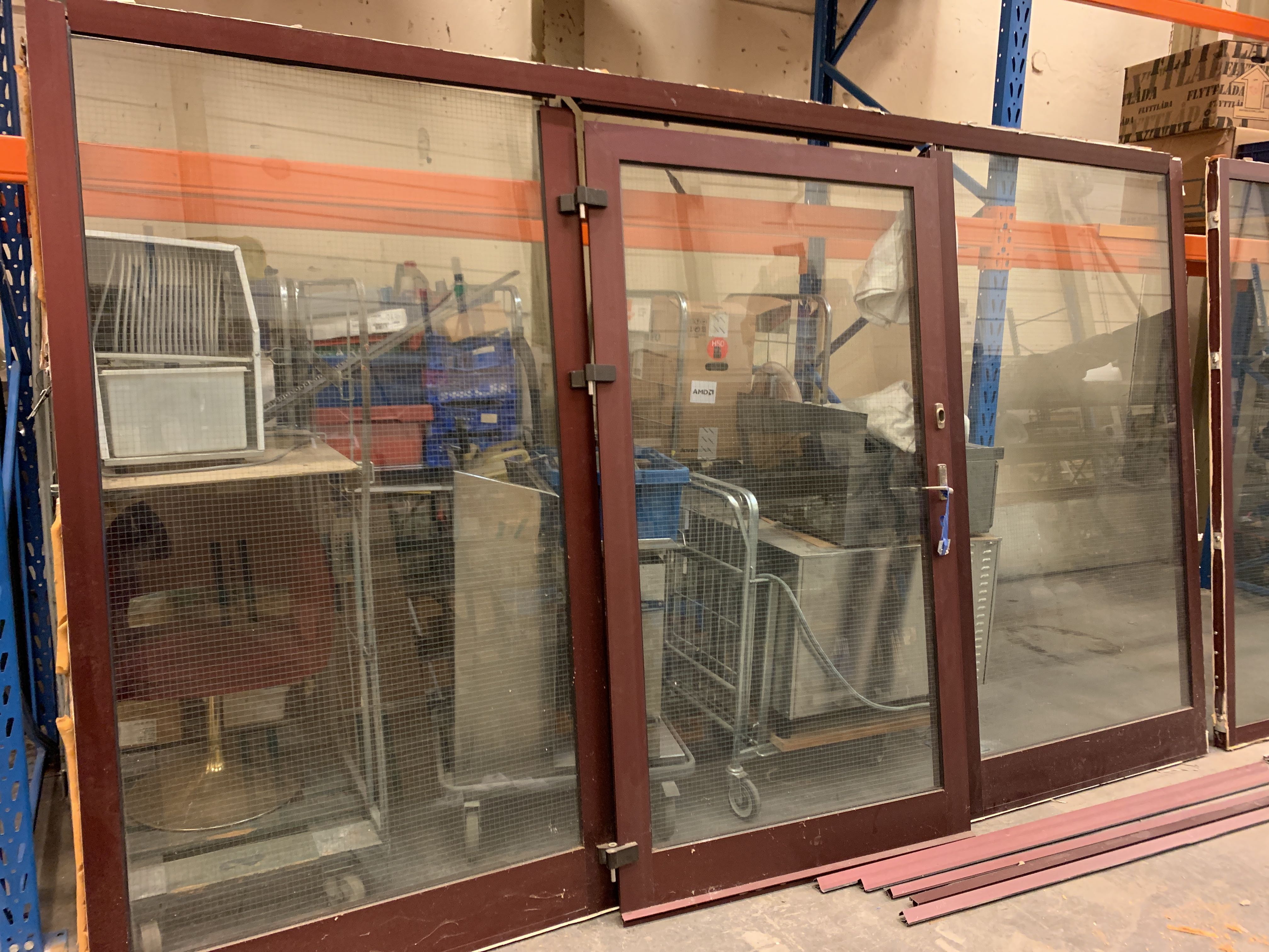 Window and door section about 7 meters entrance or similar - PS Auction ...