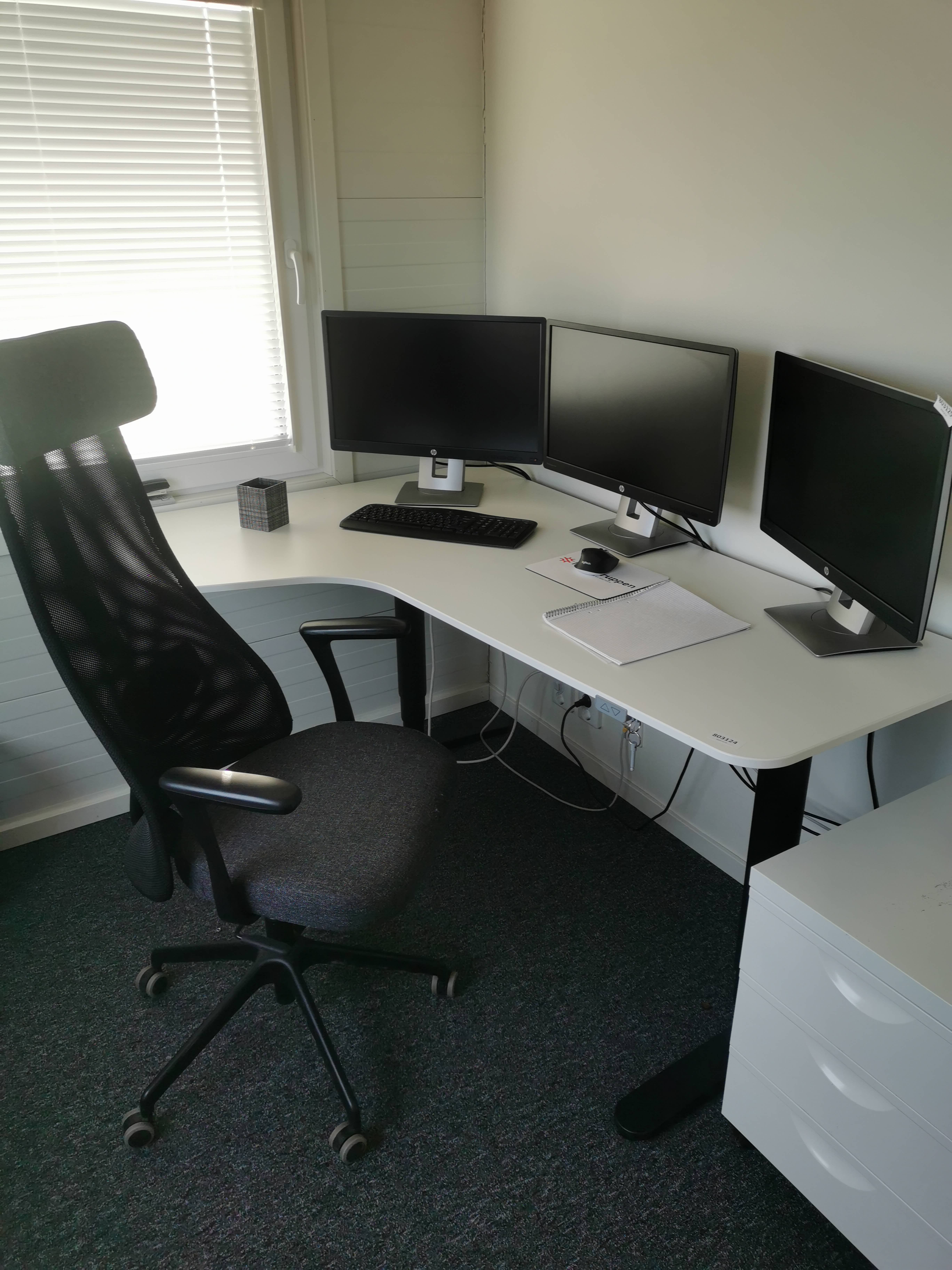 Office furniture PS Auction We value the future Largest in net