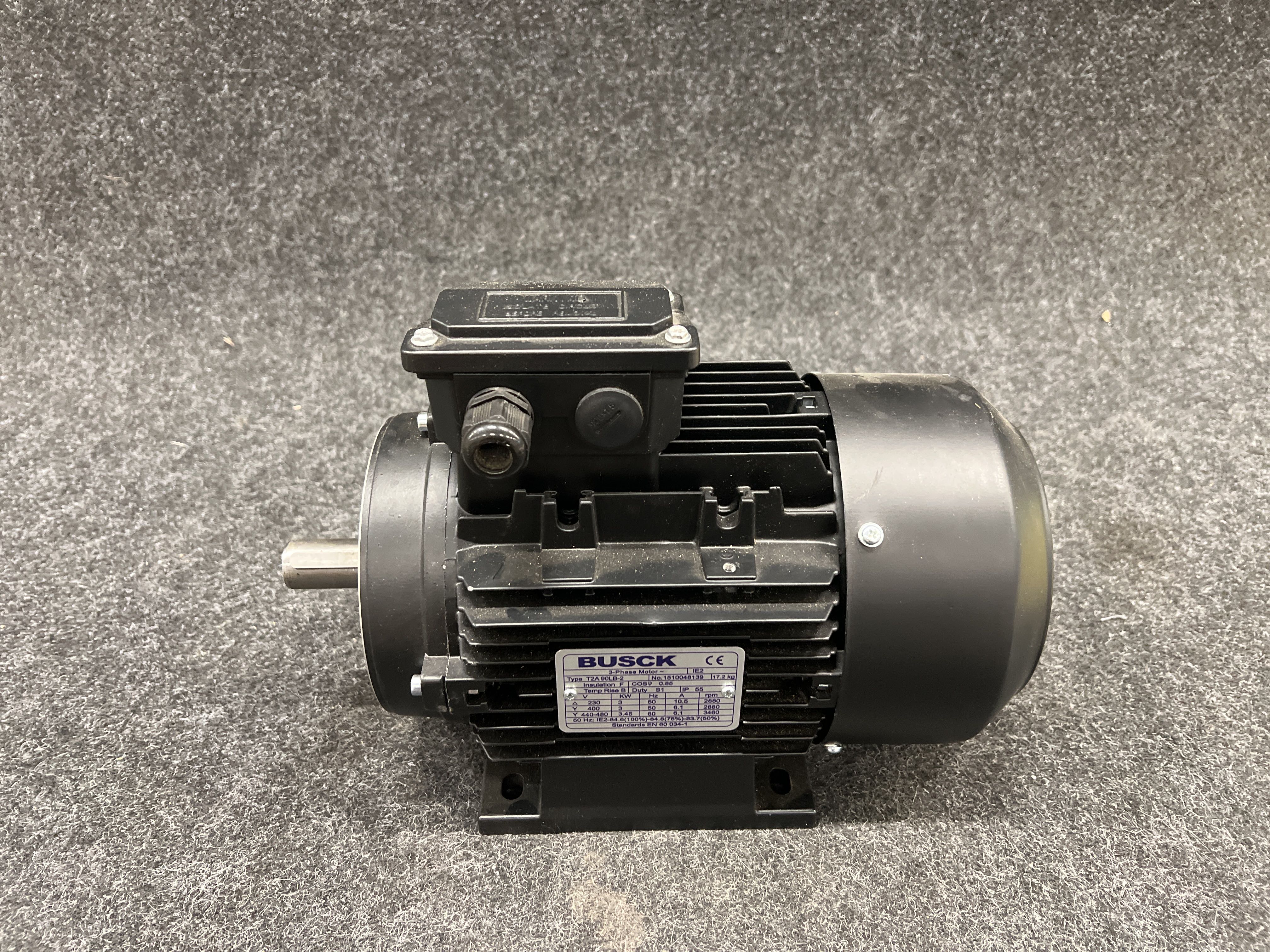 3-fasmotor Busck T2A90LB-2 3kW 2880r/m 230/400V B3 - Auktioner online ...