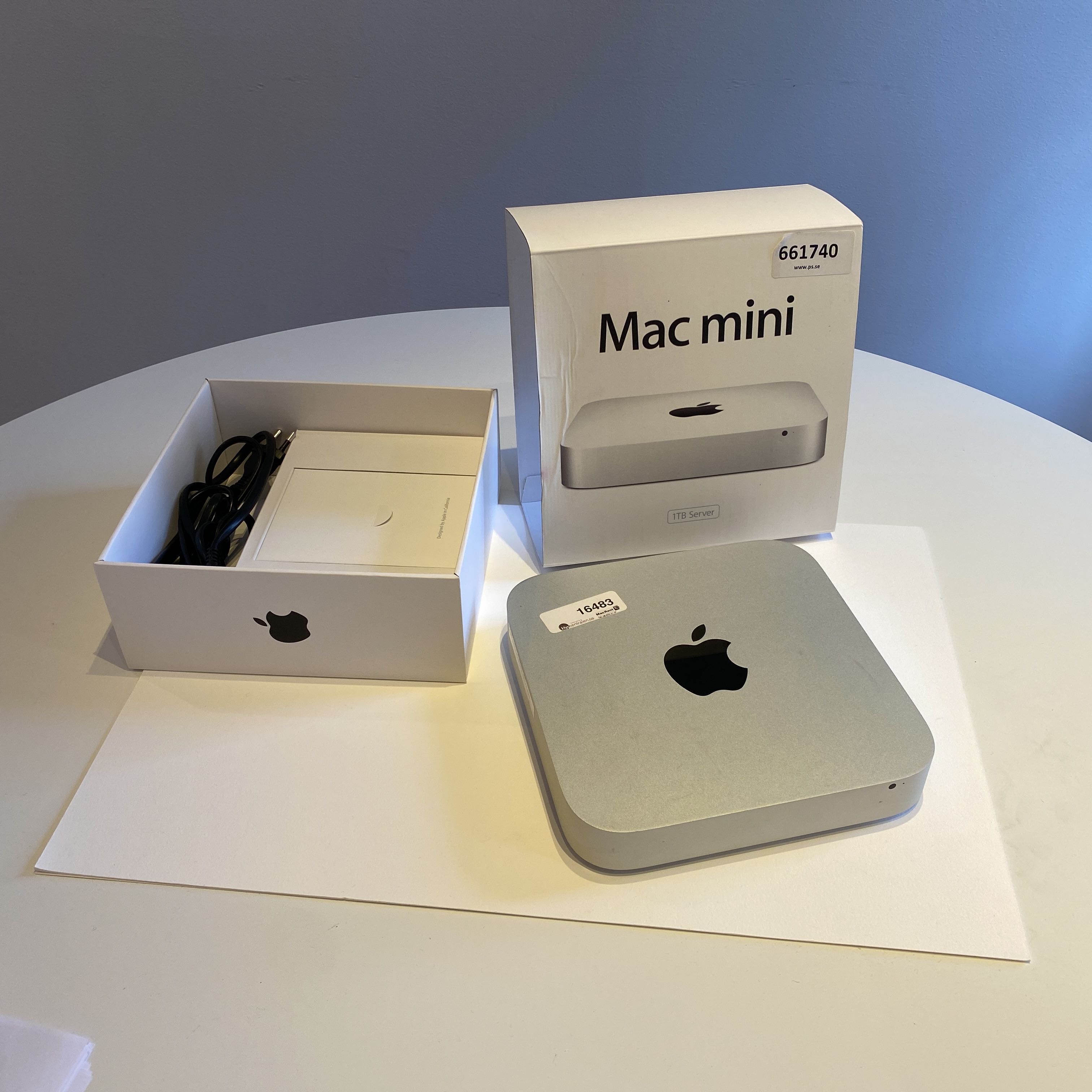 Apple Mac Mini A1347 アドビCS6マスターコレクション内蔵 Apple Mac mini A1347 Intel C2D 2.4GHz 4GB Wi-Fi 320GB w/20