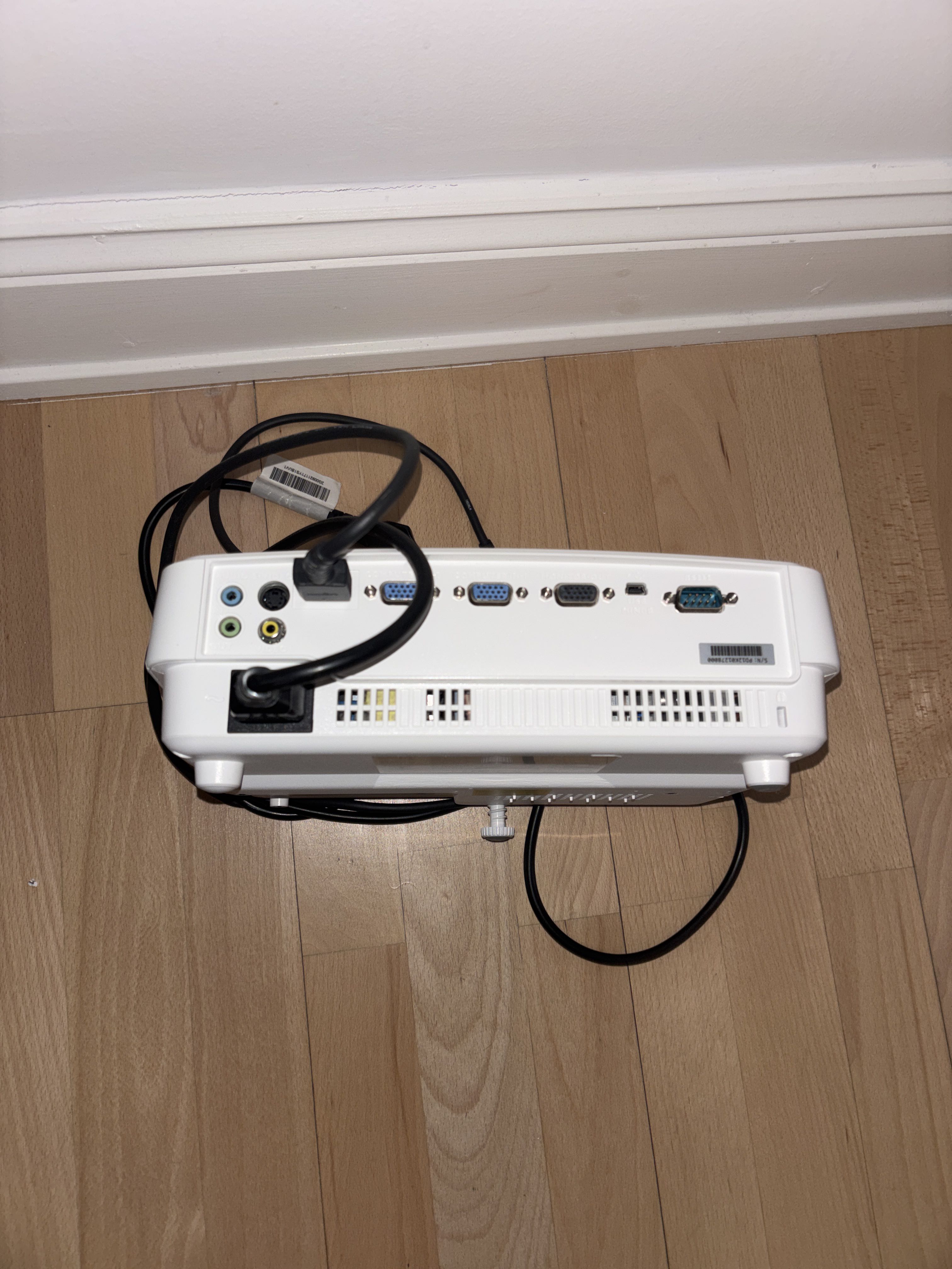 Projector - Benq MS527 - PS Auction - We value the future Projector - Benq MS527 - PS Auction - We value the future