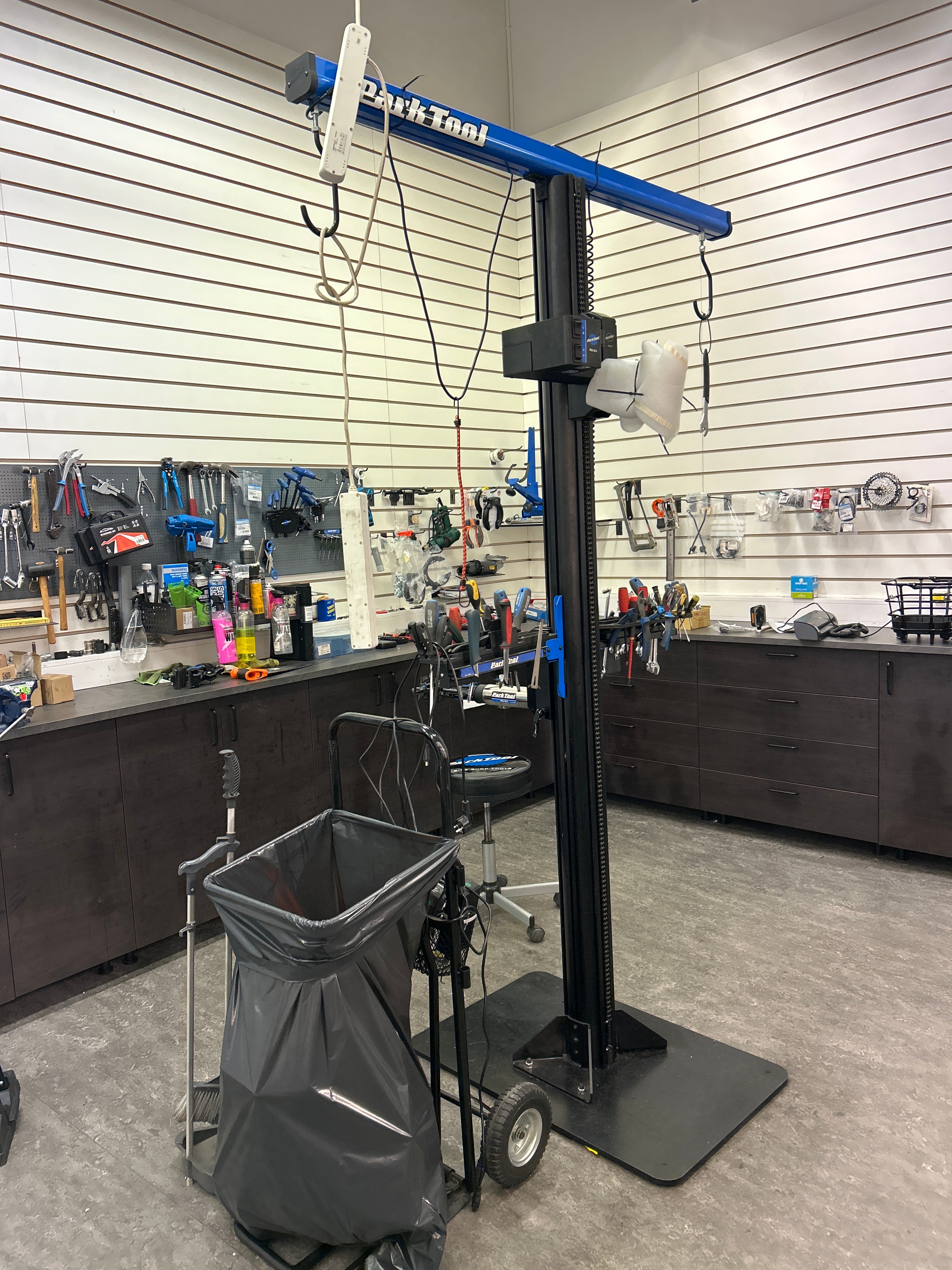 メンテナンス ParkTool EVENT STAND Parktool mech stand PRS-33.2, tools, vise and more - PS