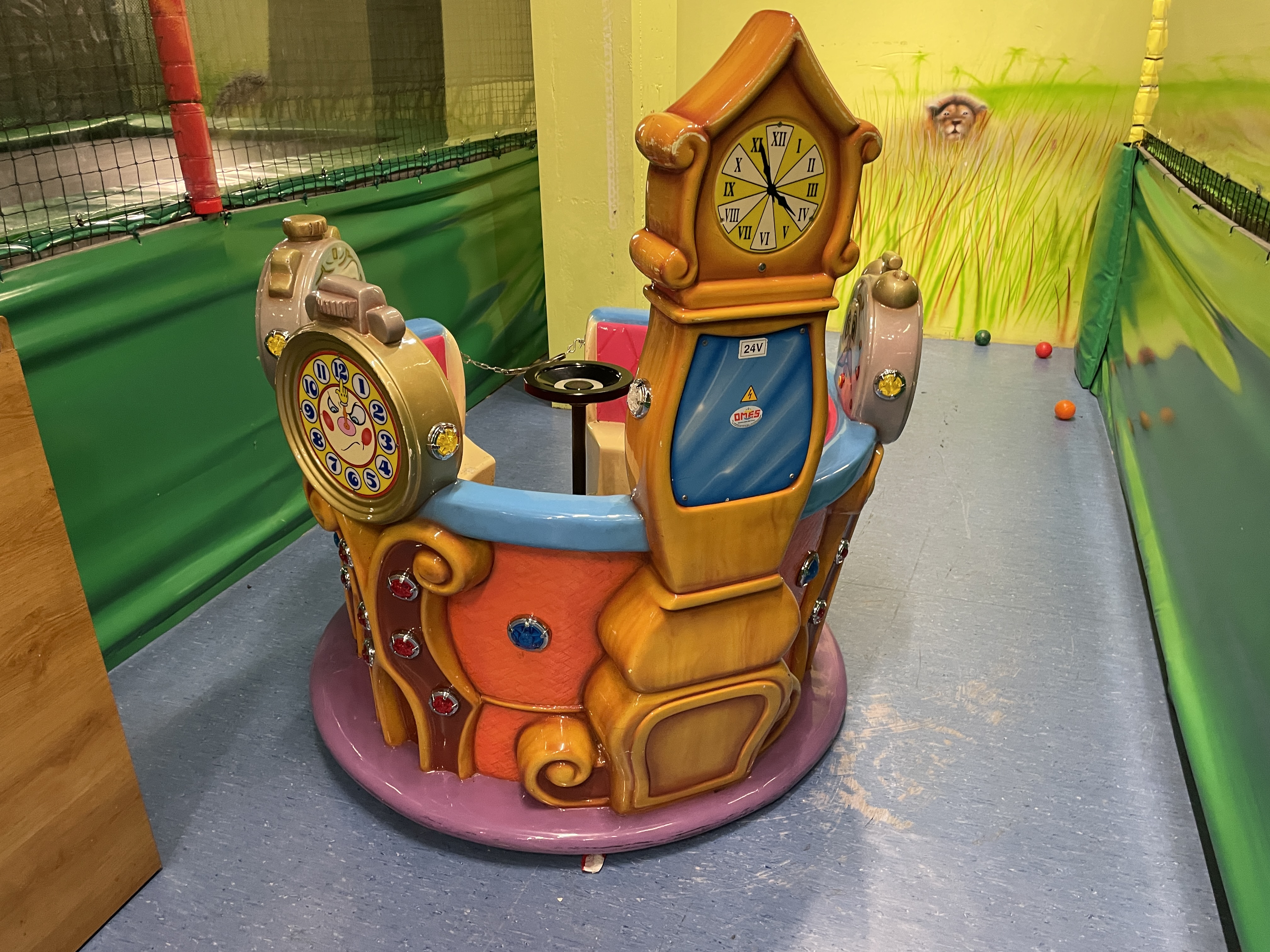 Spinning carousel - PS Auction - We value the future - Largest in