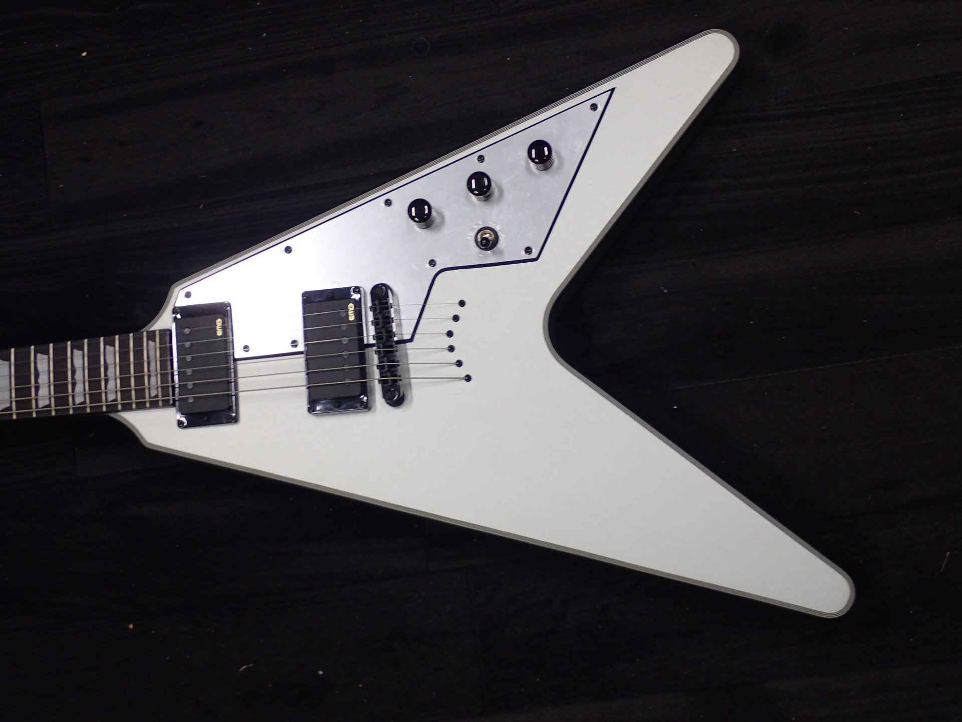 Electric Guitar Schecter V-1 Platinum Satin Silver - PS Auction