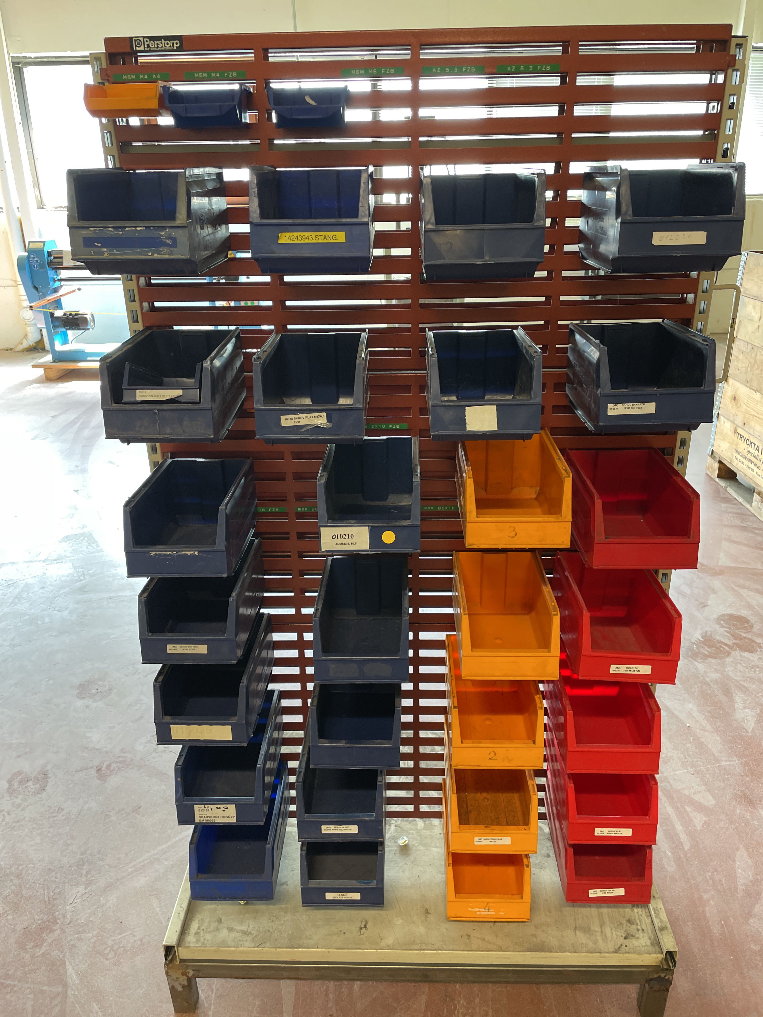 Assortment boxes on shelf - Perstorp #2 - PS Auction - We value the ...