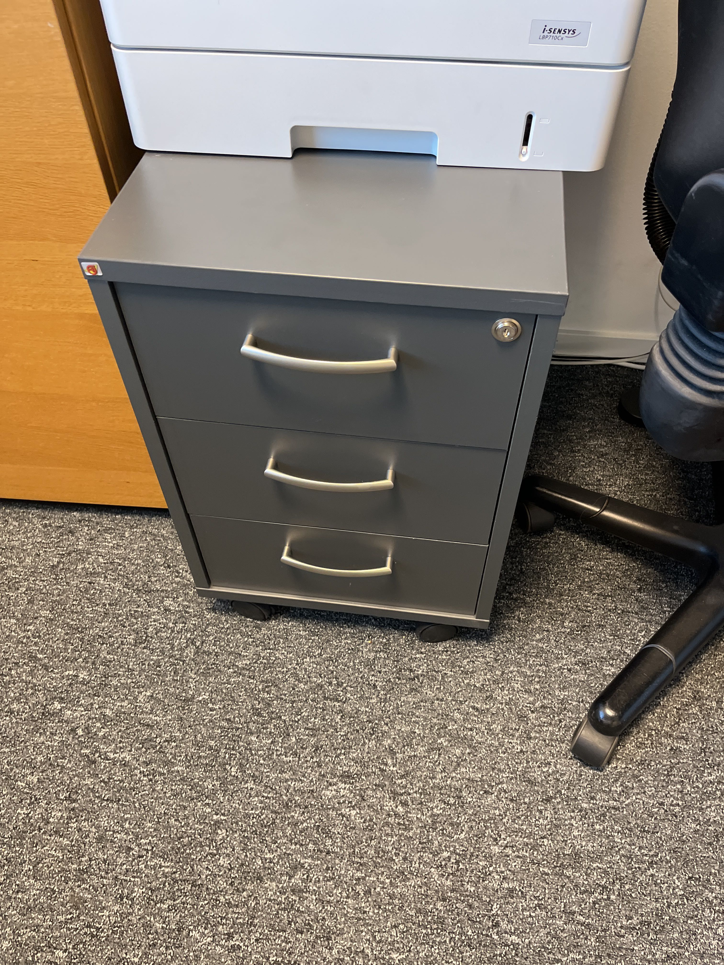 Office furniture PS Auction We value the future Largest in net auctions