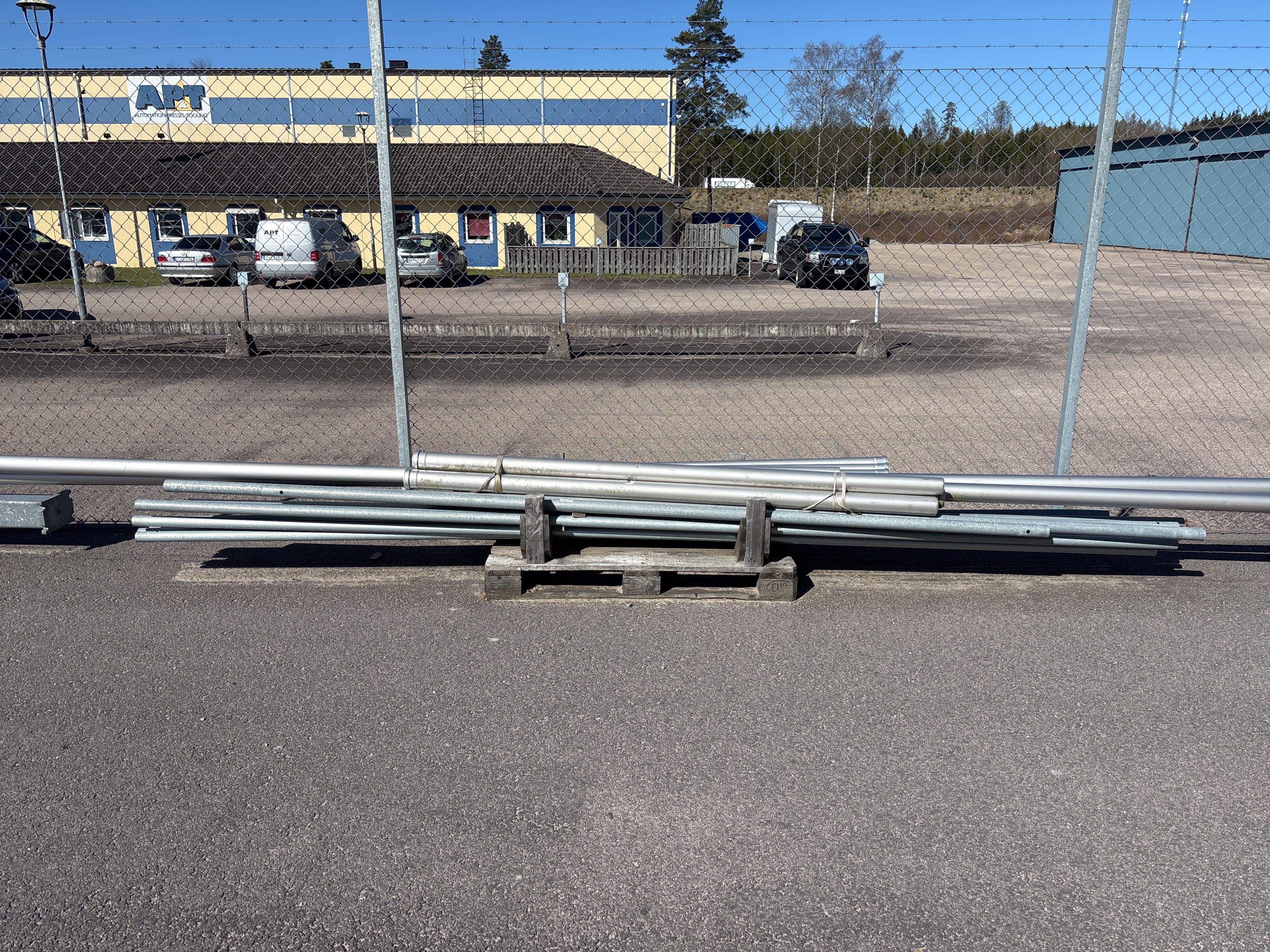 Parti rör i stål/galvaniserat, upp till ca 6 m - Auktioner online ...