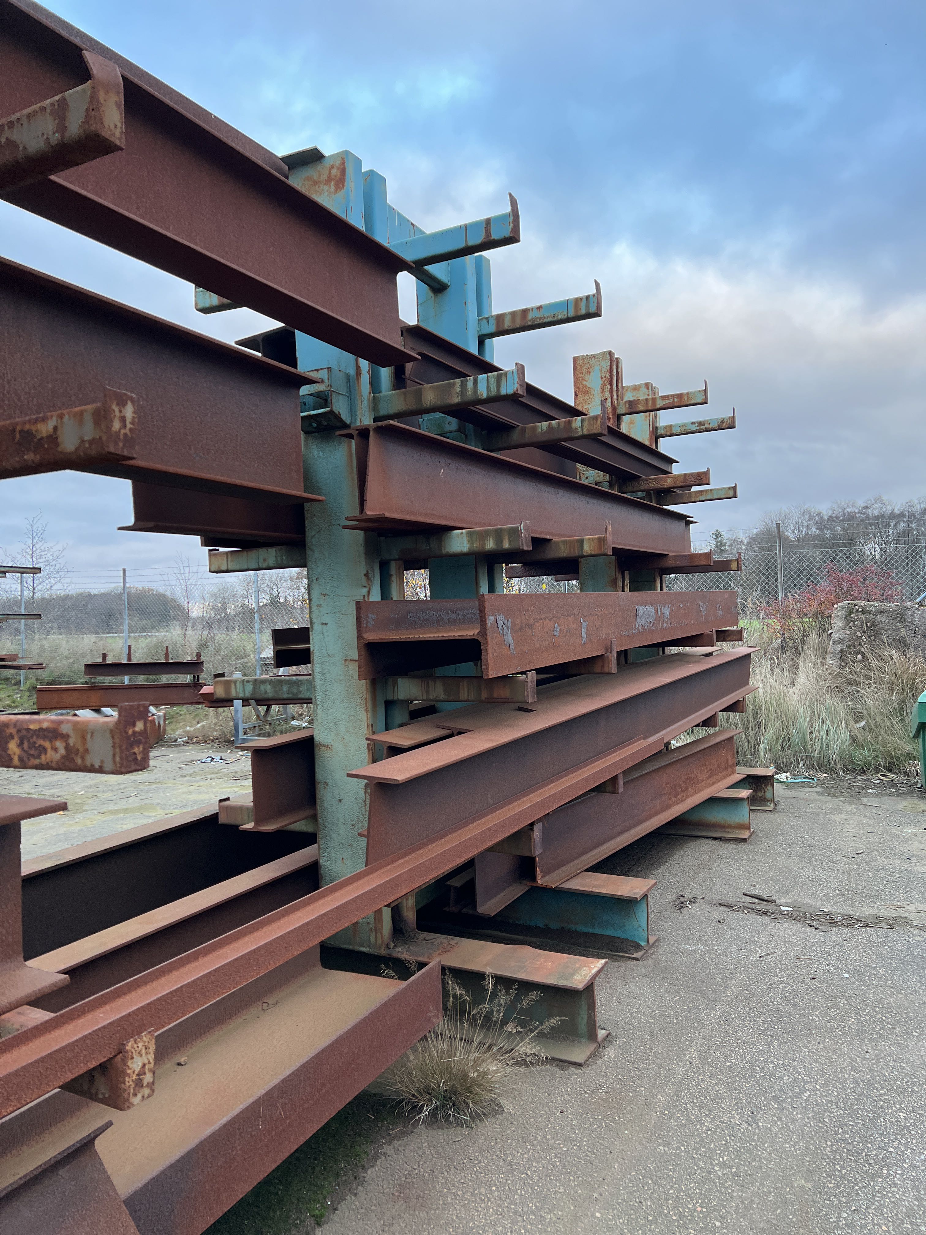 Branch stand, 2 pieces - PS Auction - We value the future - Largest in ...
