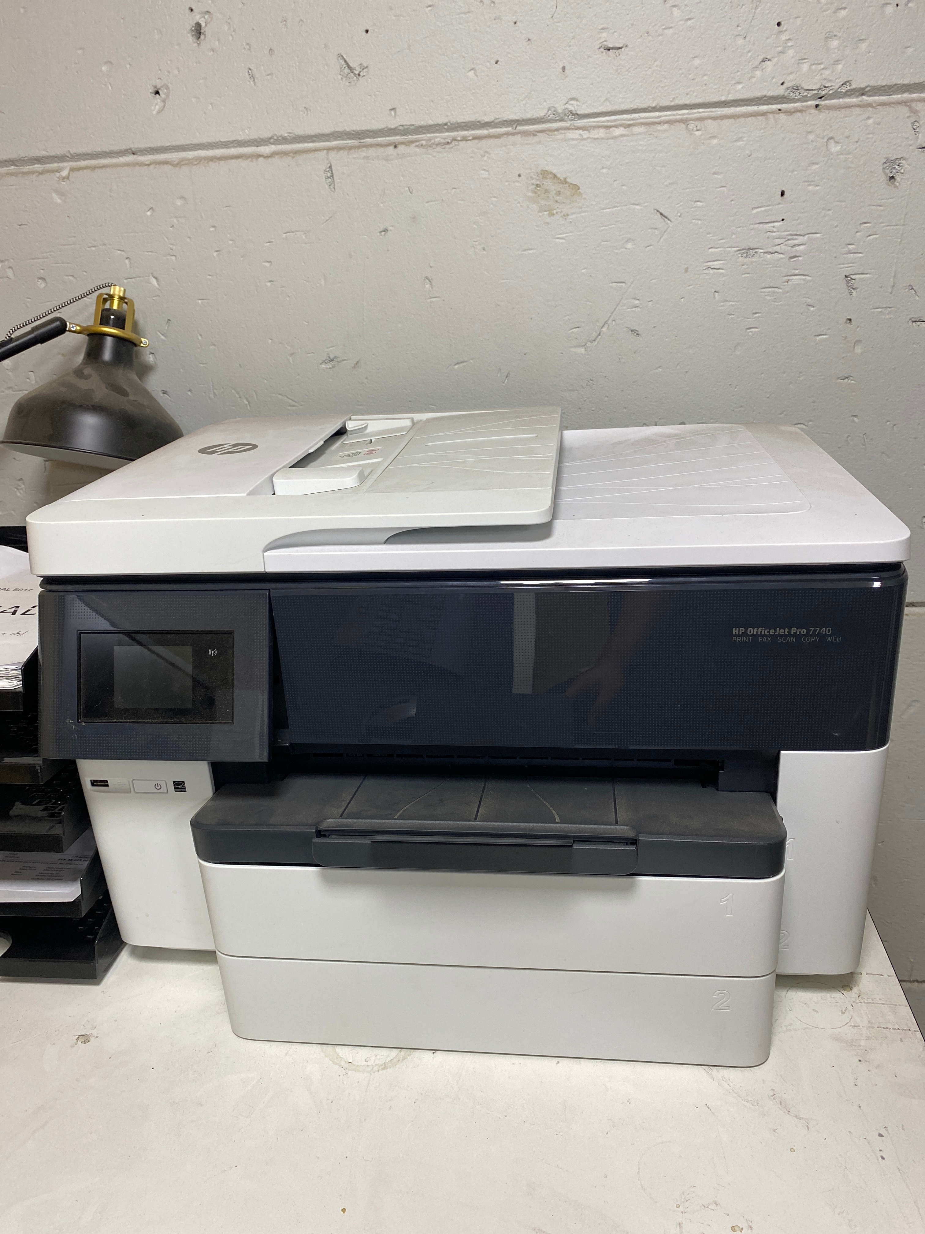 2 desks, computer screen, printer and more - PS Auction - We value the ...